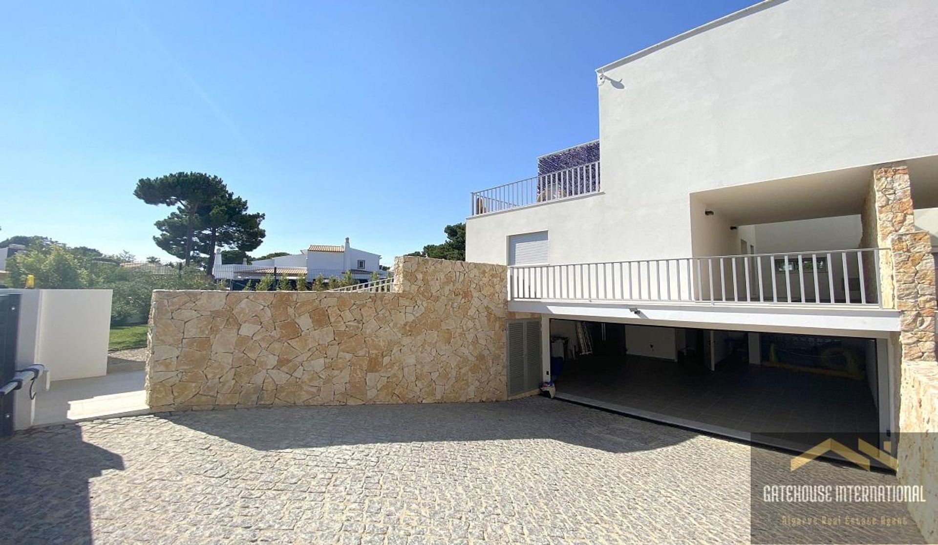 House in Quarteira, Faro 11140476