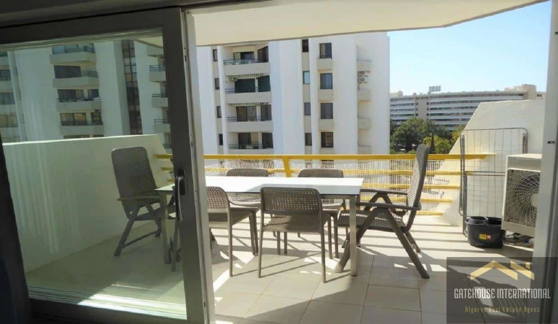 Condominium in Quarteira, Faro 11140610