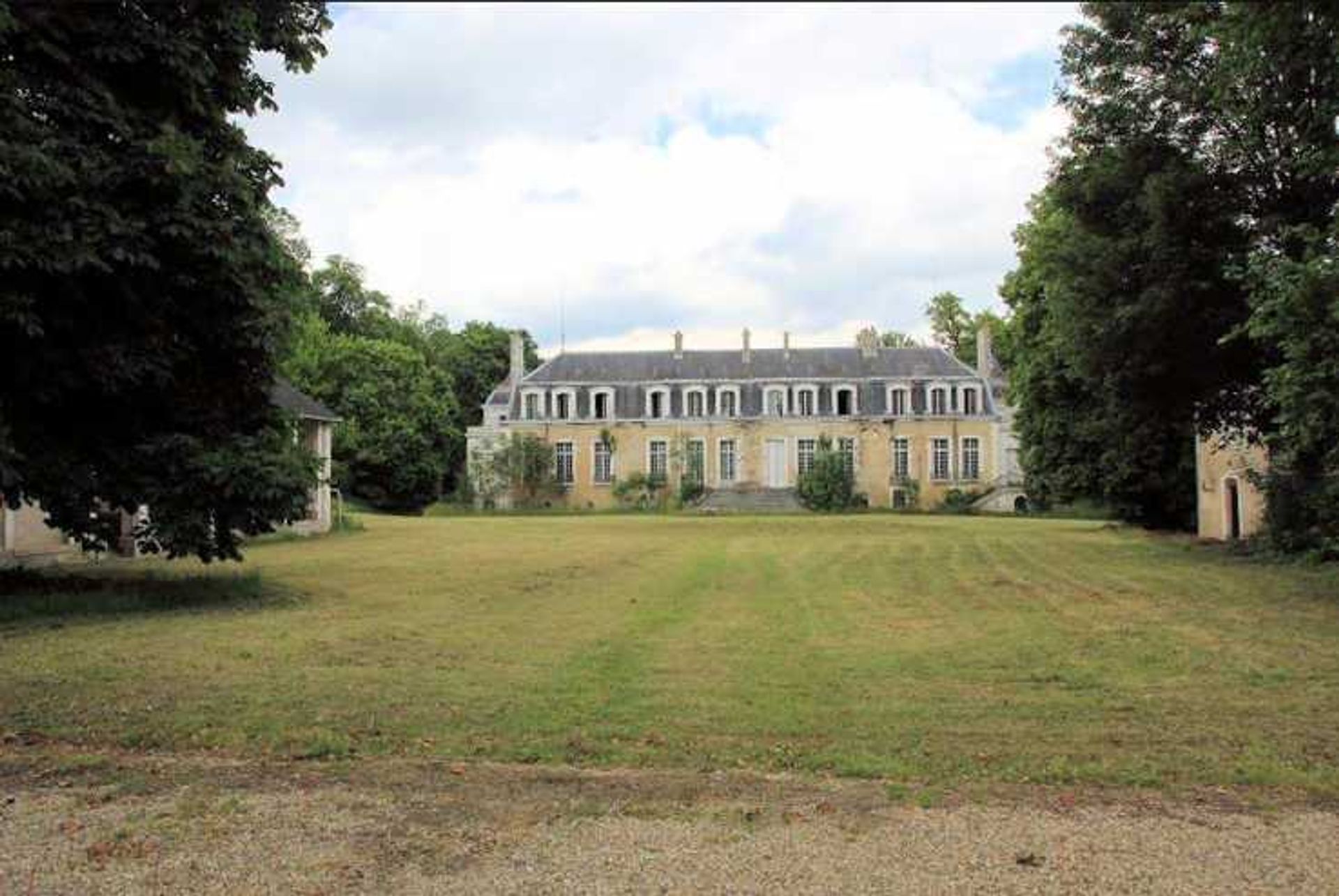 Rumah di Chablis, Bourgogne-Franche-Comté 11140731