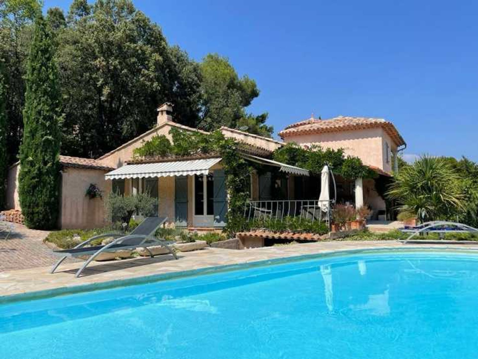 House in Montauroux, Provence-Alpes-Cote d'Azur 11140903