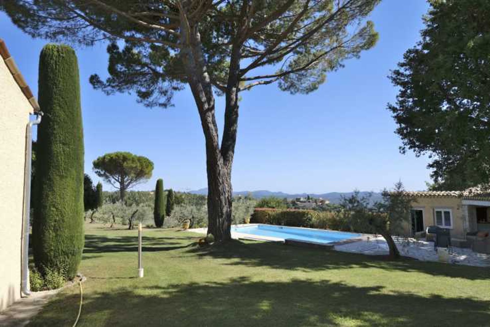 rumah dalam Montauroux, Provence-Alpes-Côte d'Azur 11140923