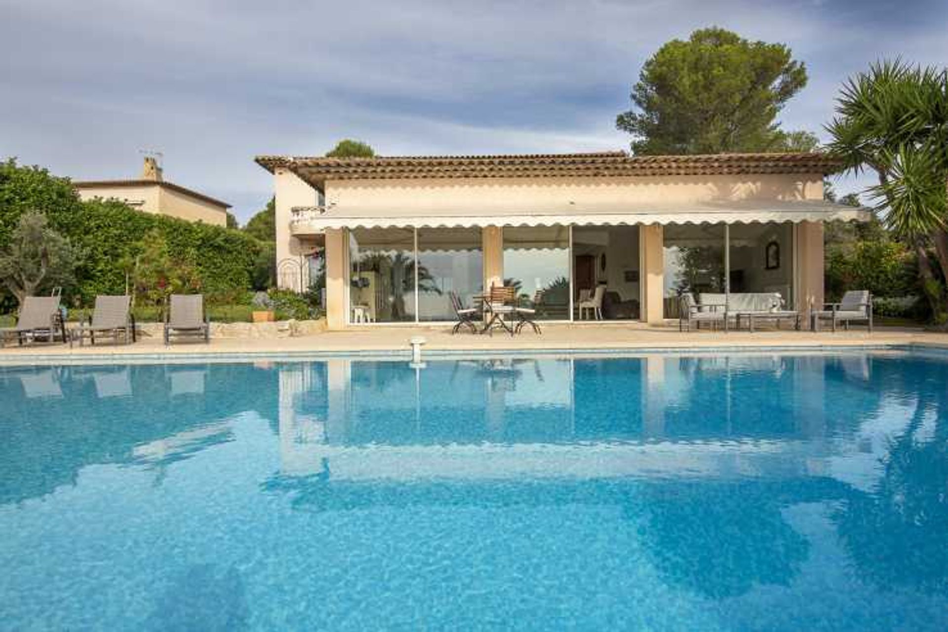 House in Antibes, Provence-Alpes-Cote d'Azur 11140928