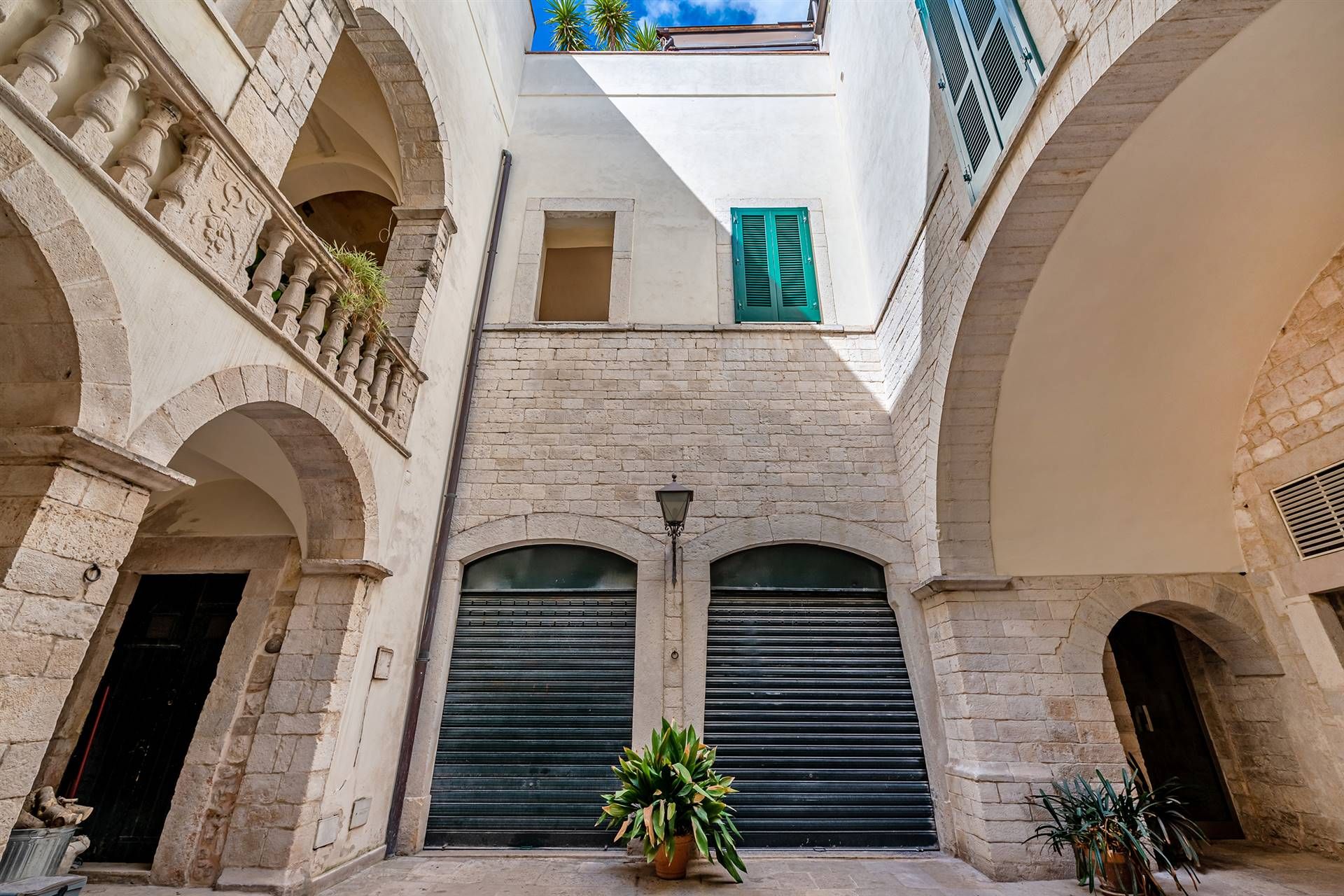 Condominium in Trani, Apulia 11142072