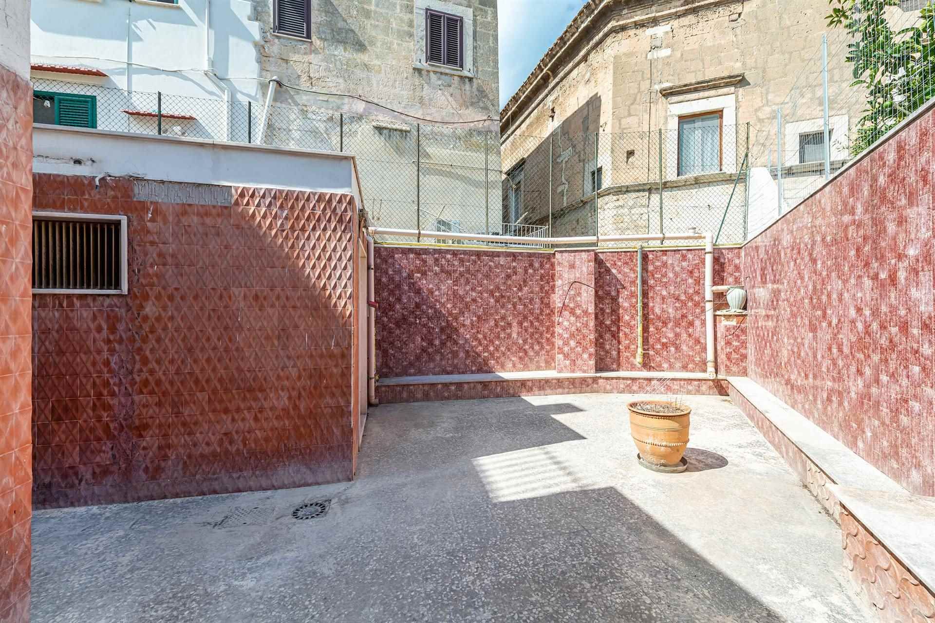 Condominium in Trani, Apulia 11142072