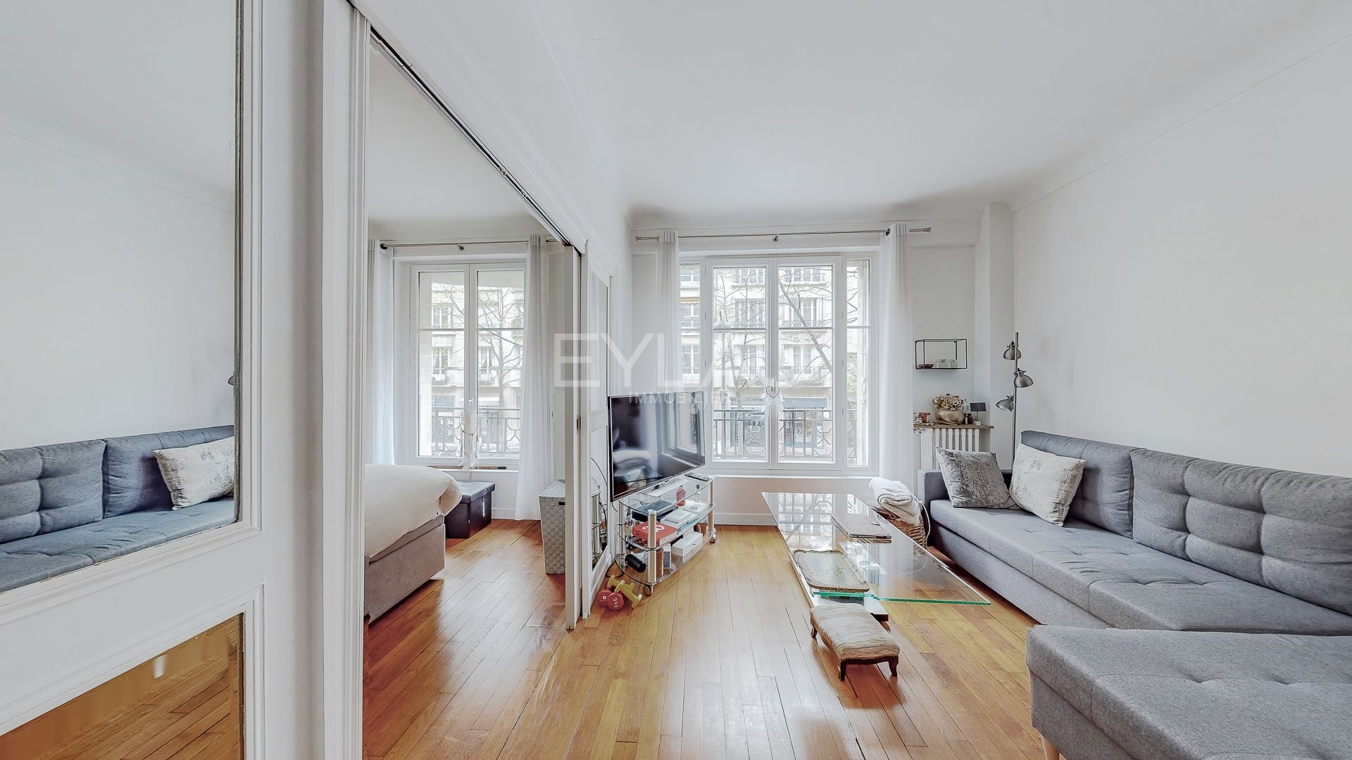 Condominium in Paris, Île-de-France 11142586