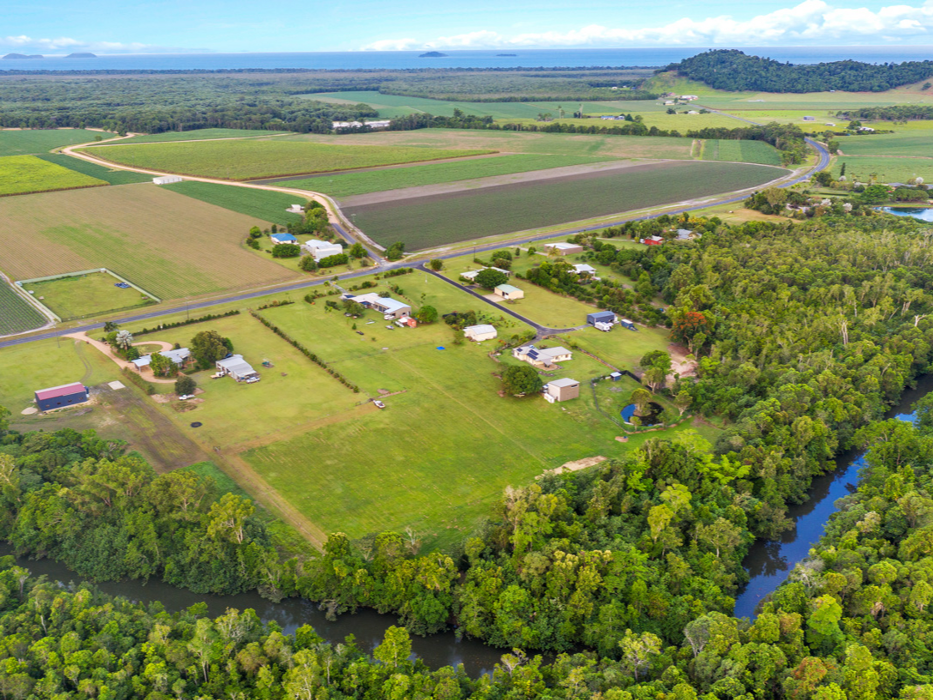 Hus i Kurrimine Beach, Queensland 11143089