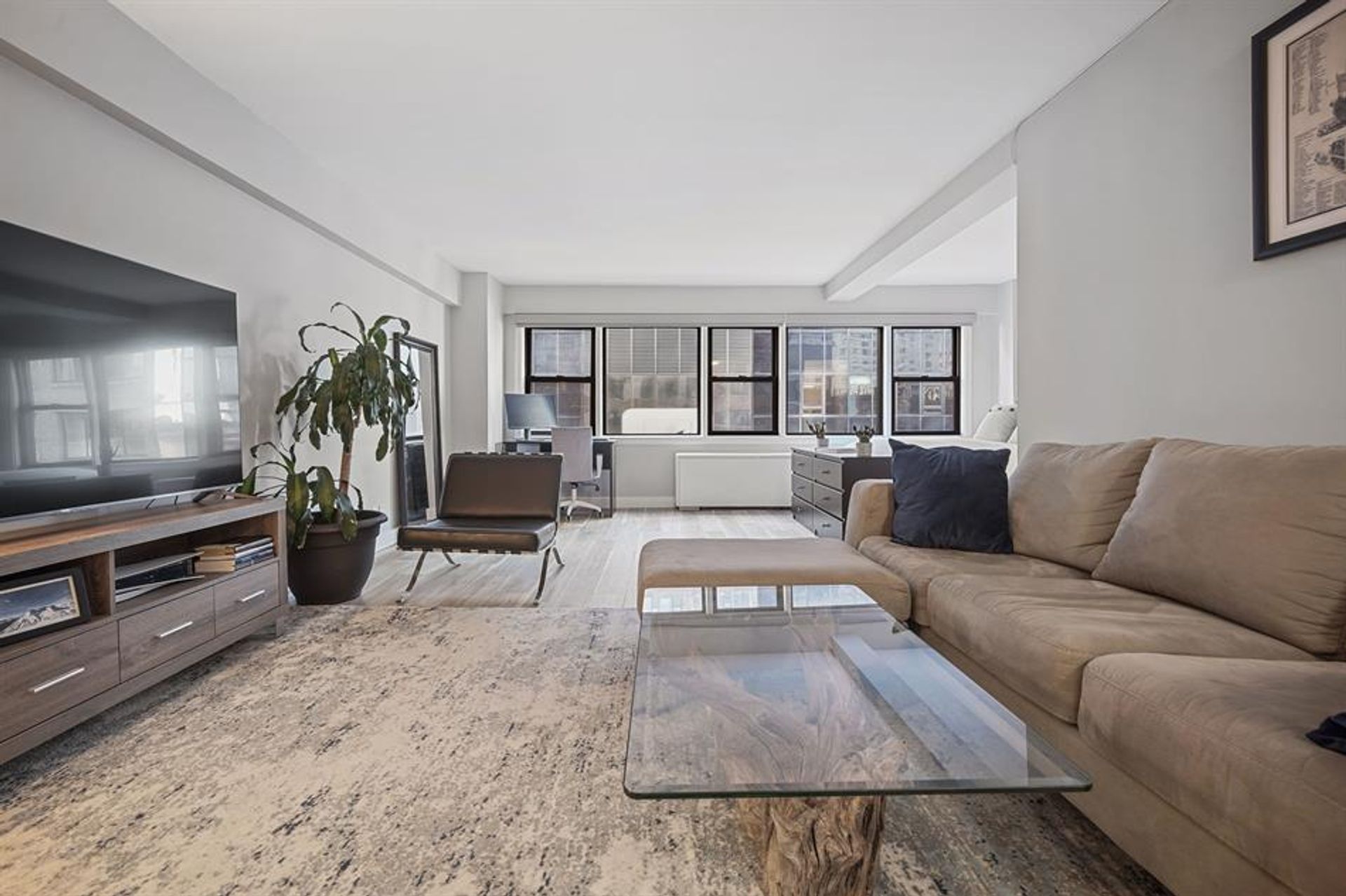 Condominium in Manhattan, New York 11144446