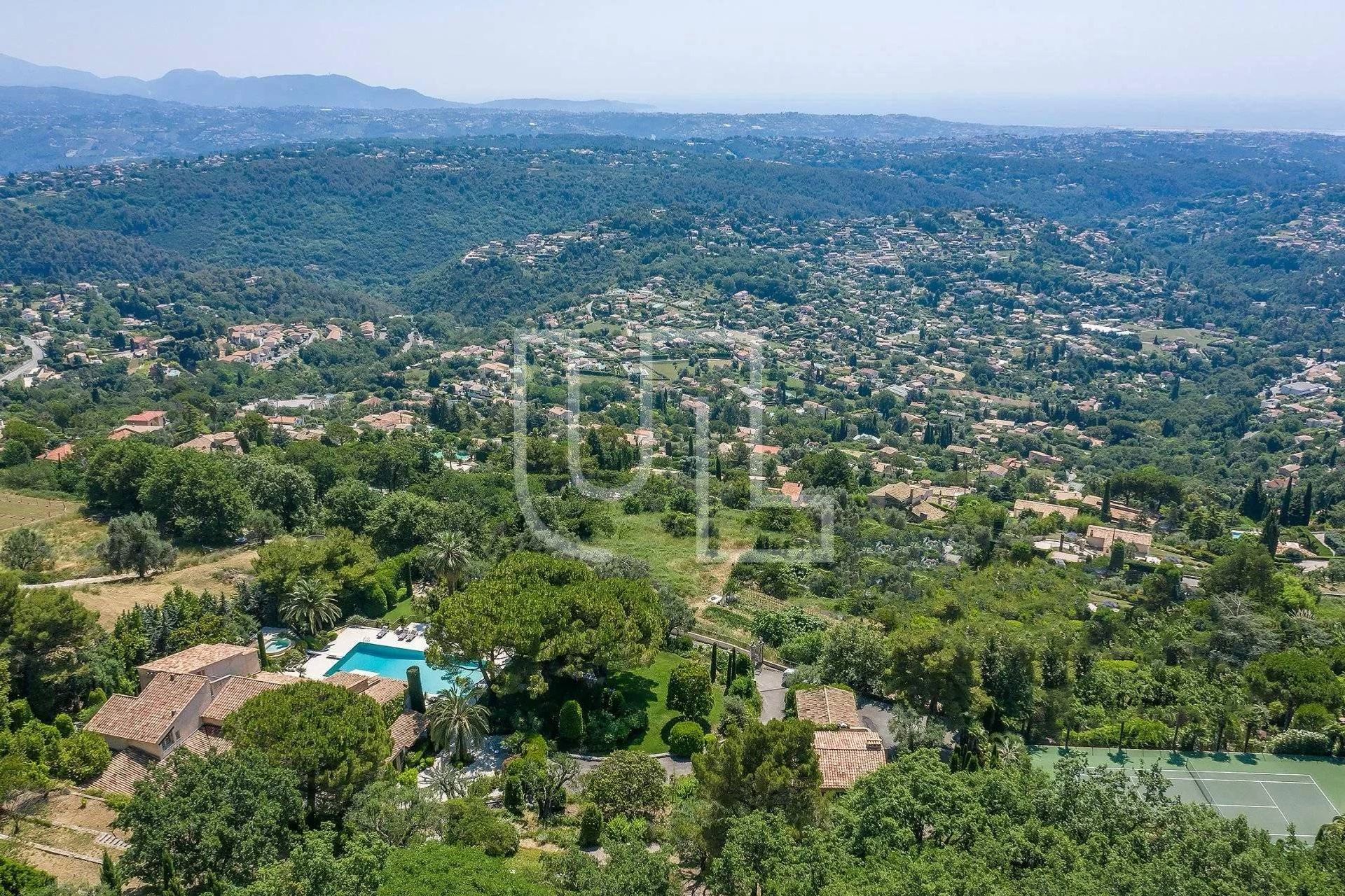 жилой дом в Vence, Provence-Alpes-Côte d'Azur 11144948