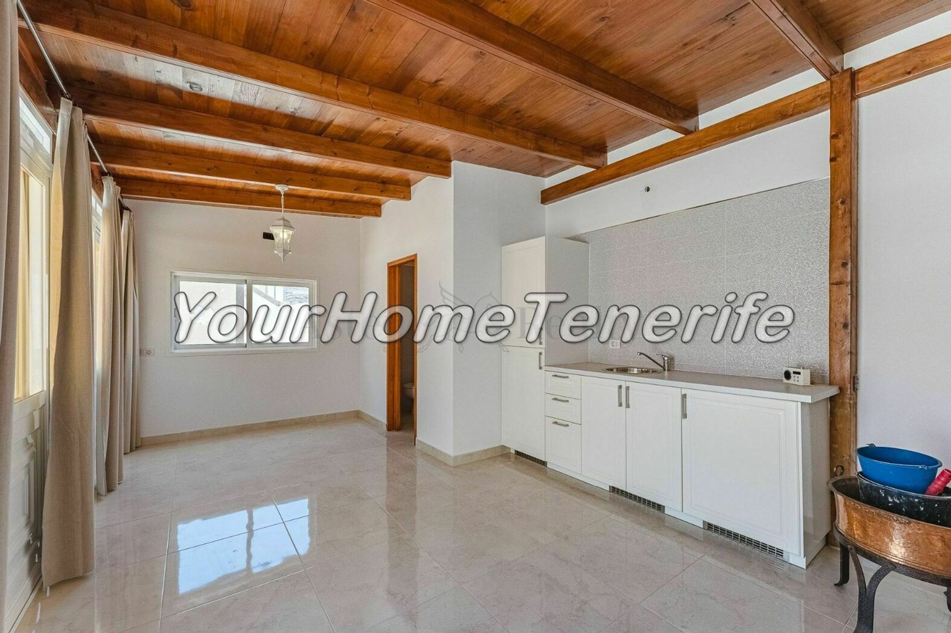 Будинок в Granadilla, Canarias 11145021