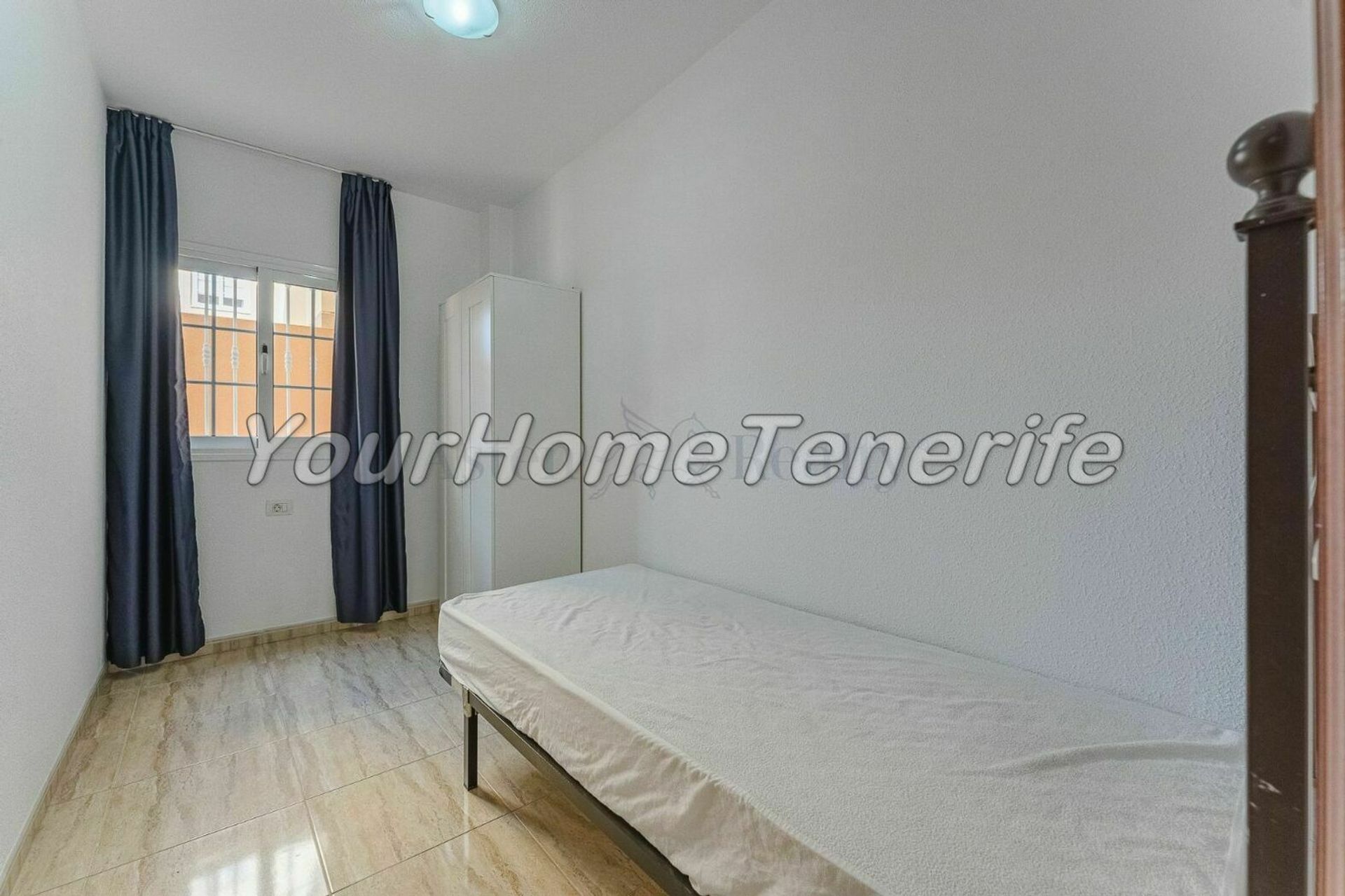 Condominium in Arona, Canarias 11145085