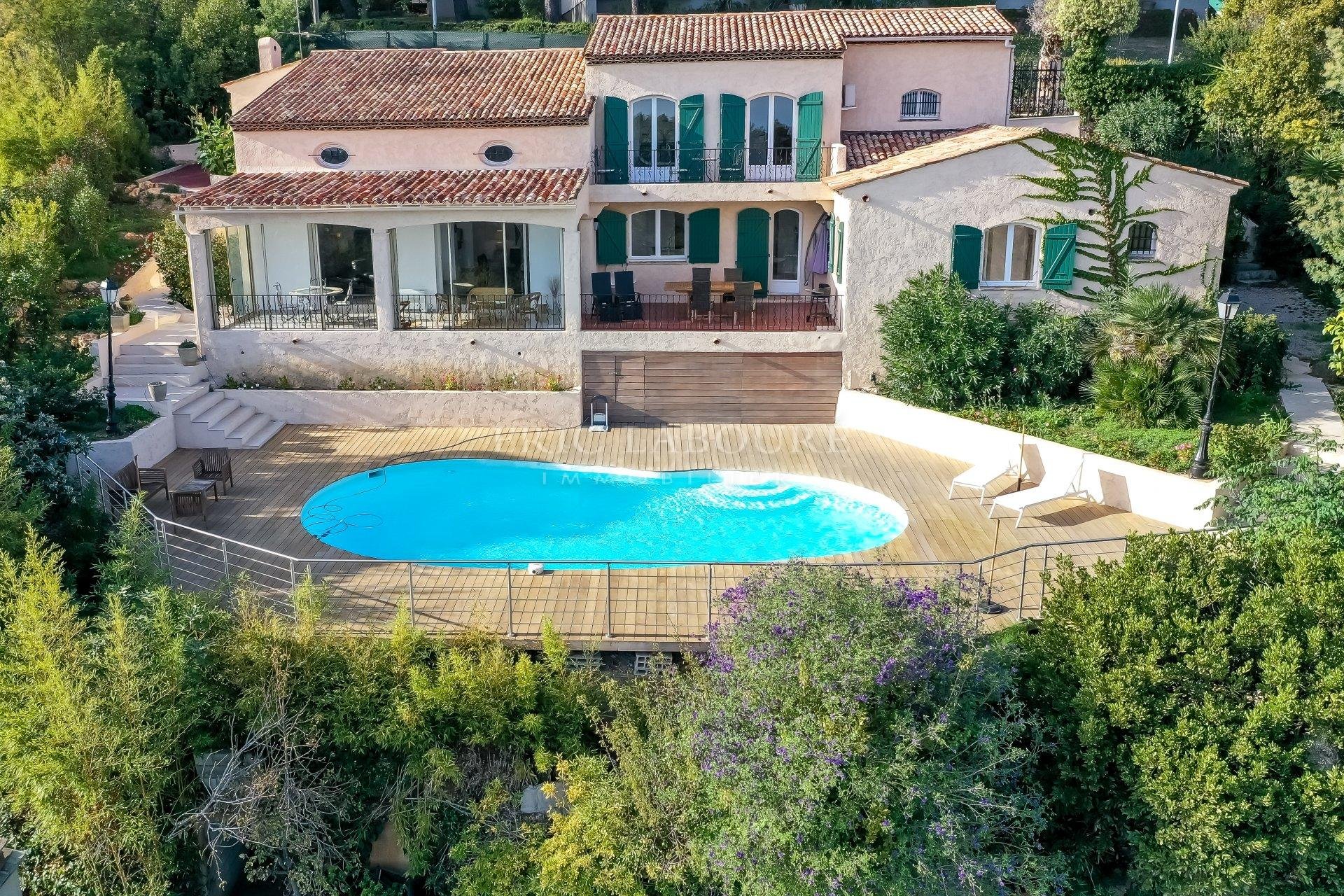 House in Vallauris, Provence-Alpes-Cote d'Azur 11146503