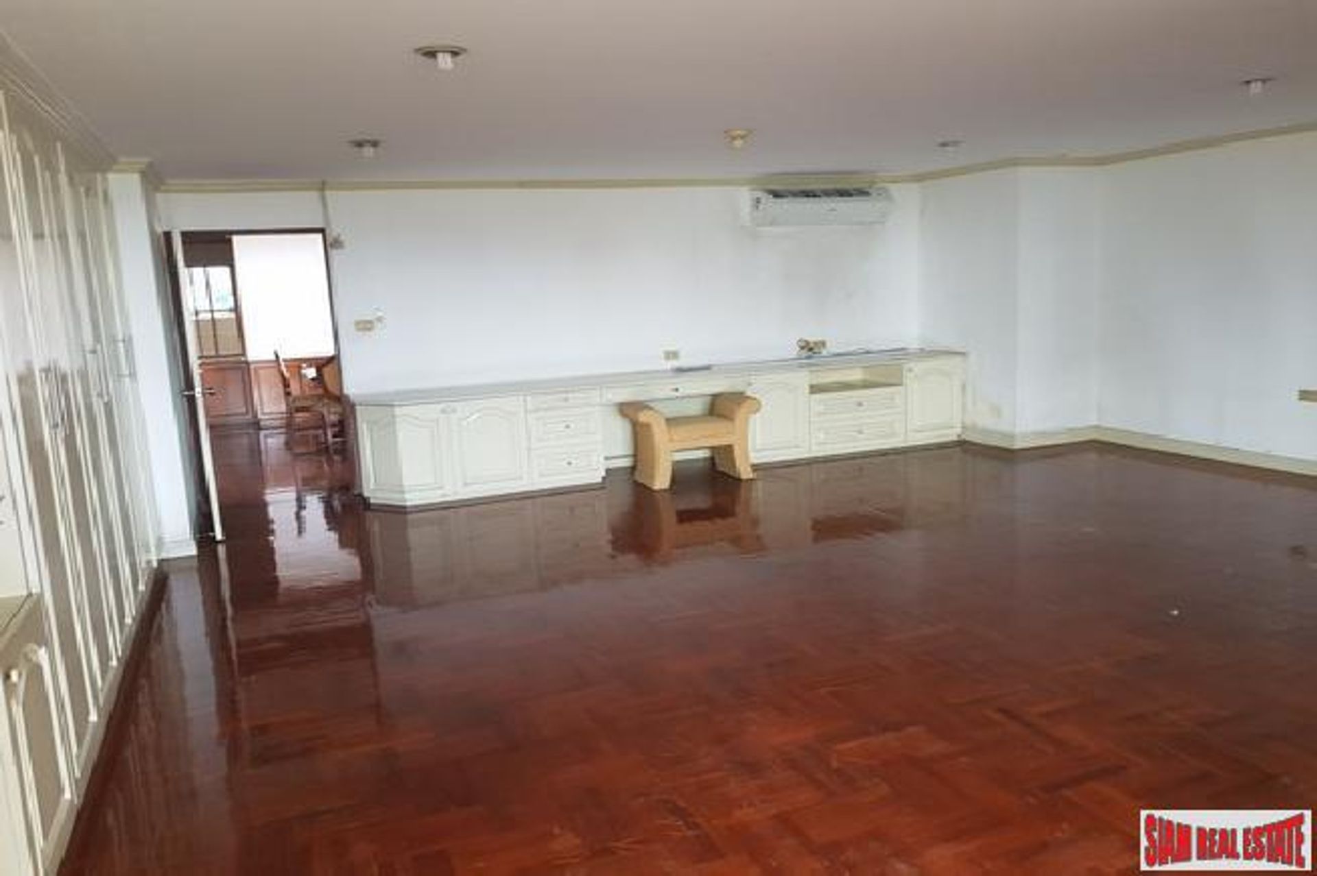 Condominium in Tambon Don Yai, Chang Wat Ratchaburi 11146974