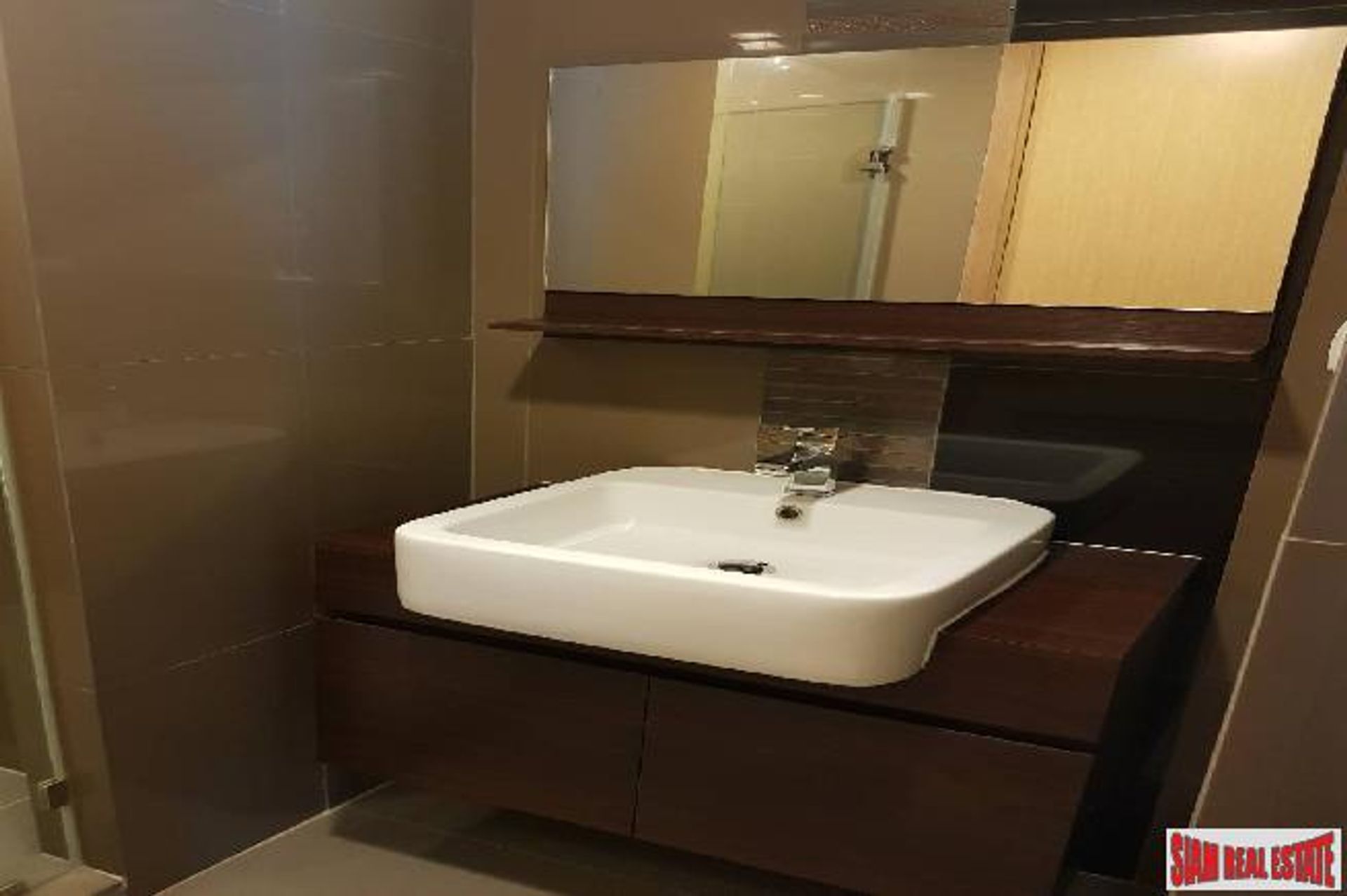 Condominio en Ban Kho Hai, Nakhon Pathom 11146975