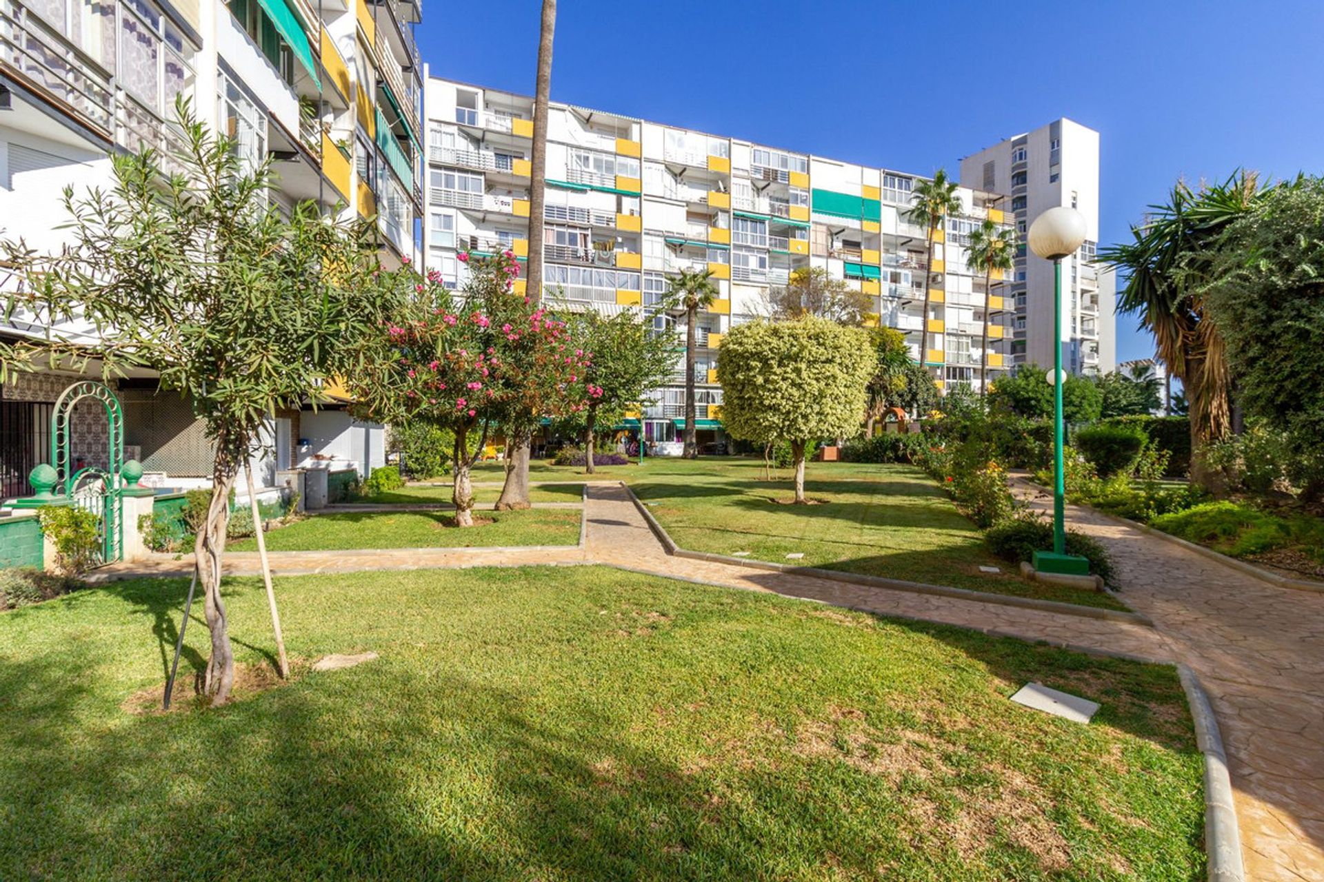 Condominium in Benalmadena, Andalusia 11148547