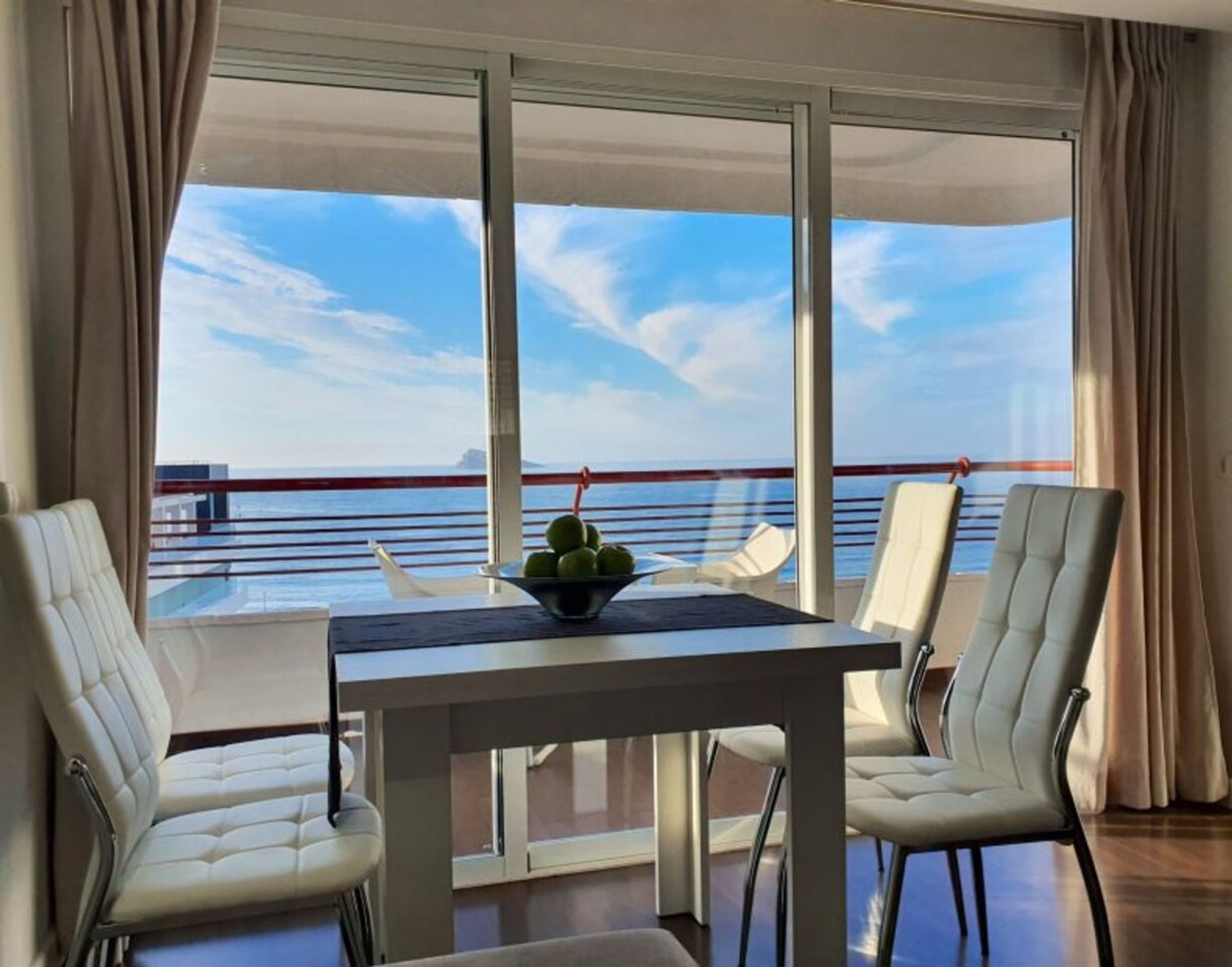 Condominium in Benidorm, Comunidad Valenciana 11149908