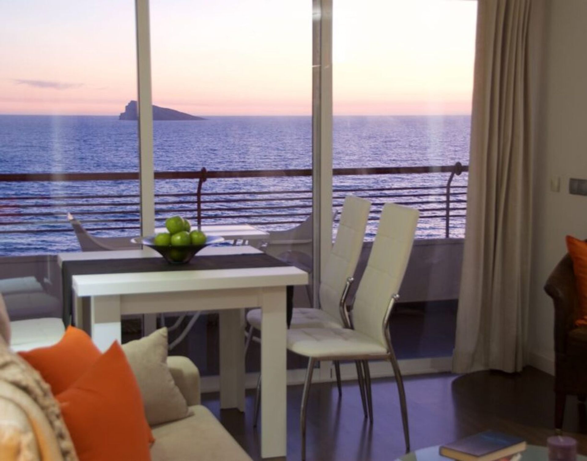 Condominium in Benidorm, Comunidad Valenciana 11149908