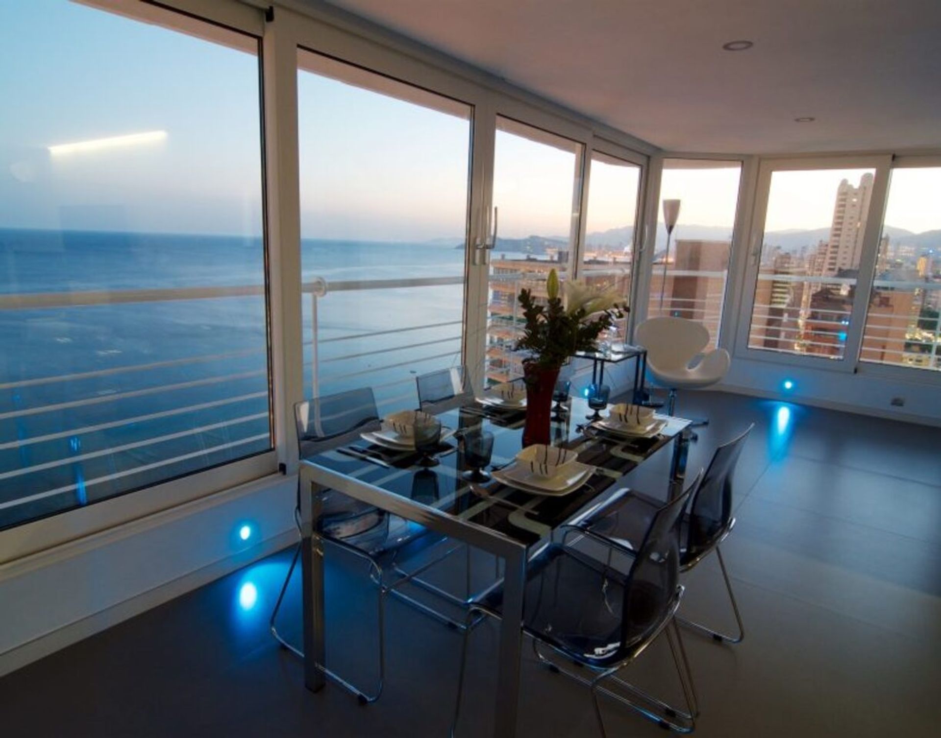 Condominium in Benidorm, Comunidad Valenciana 11149925