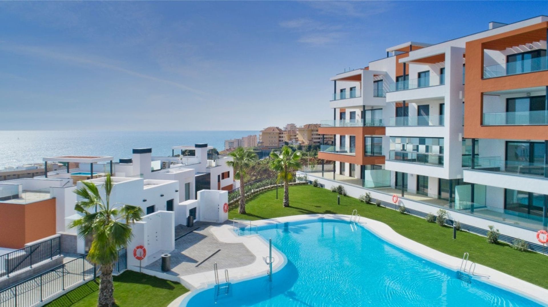 Condominium in Fuengirola, Andalusia 11151049