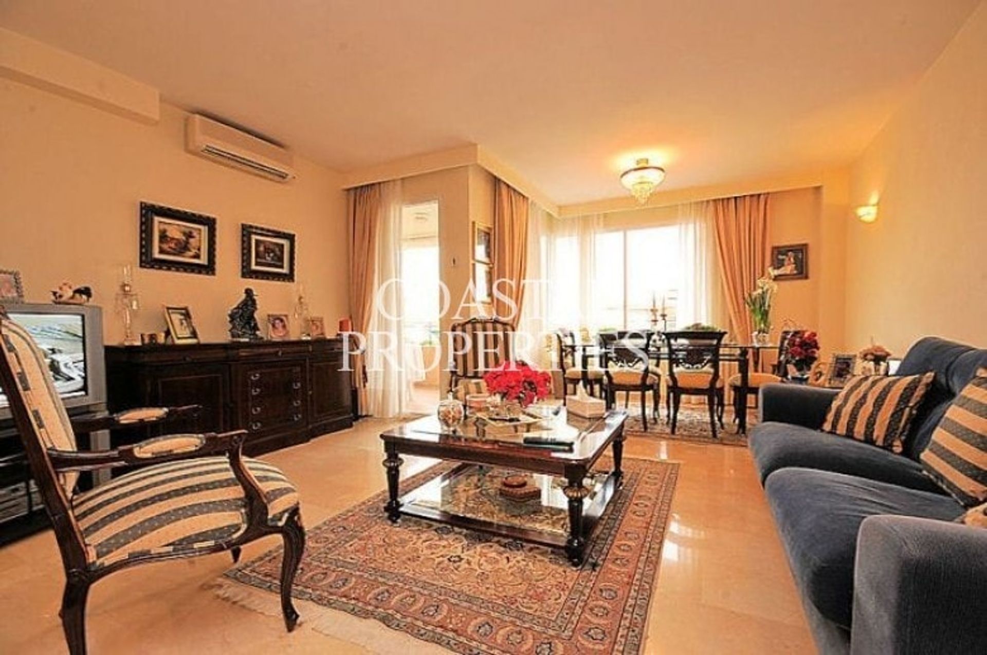 Condominium in Calvia, De Balearen 11152124