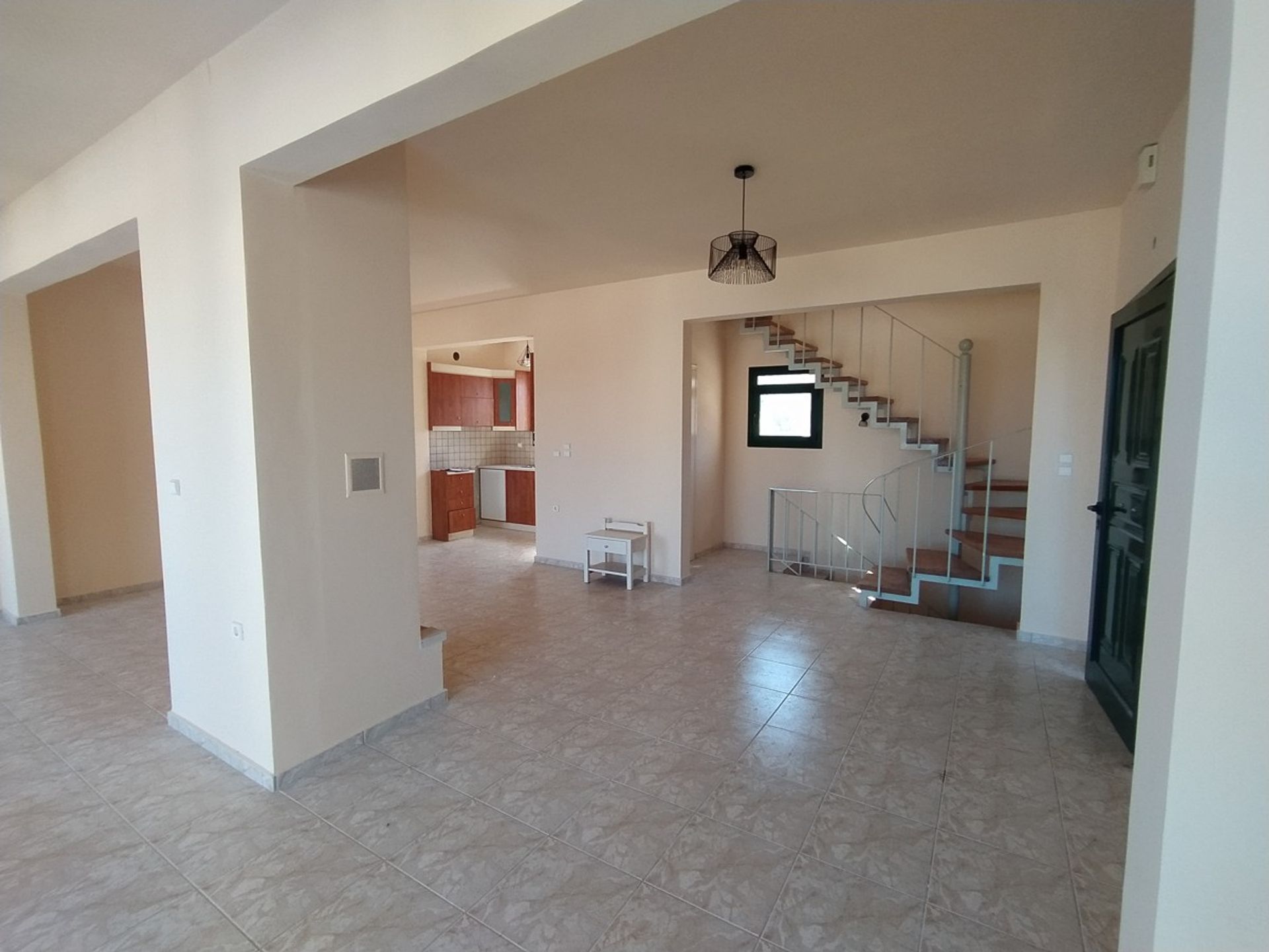 House in Chania,  11152226