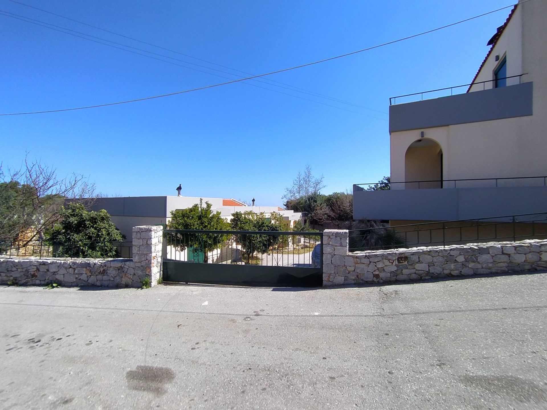 House in Chania,  11152226