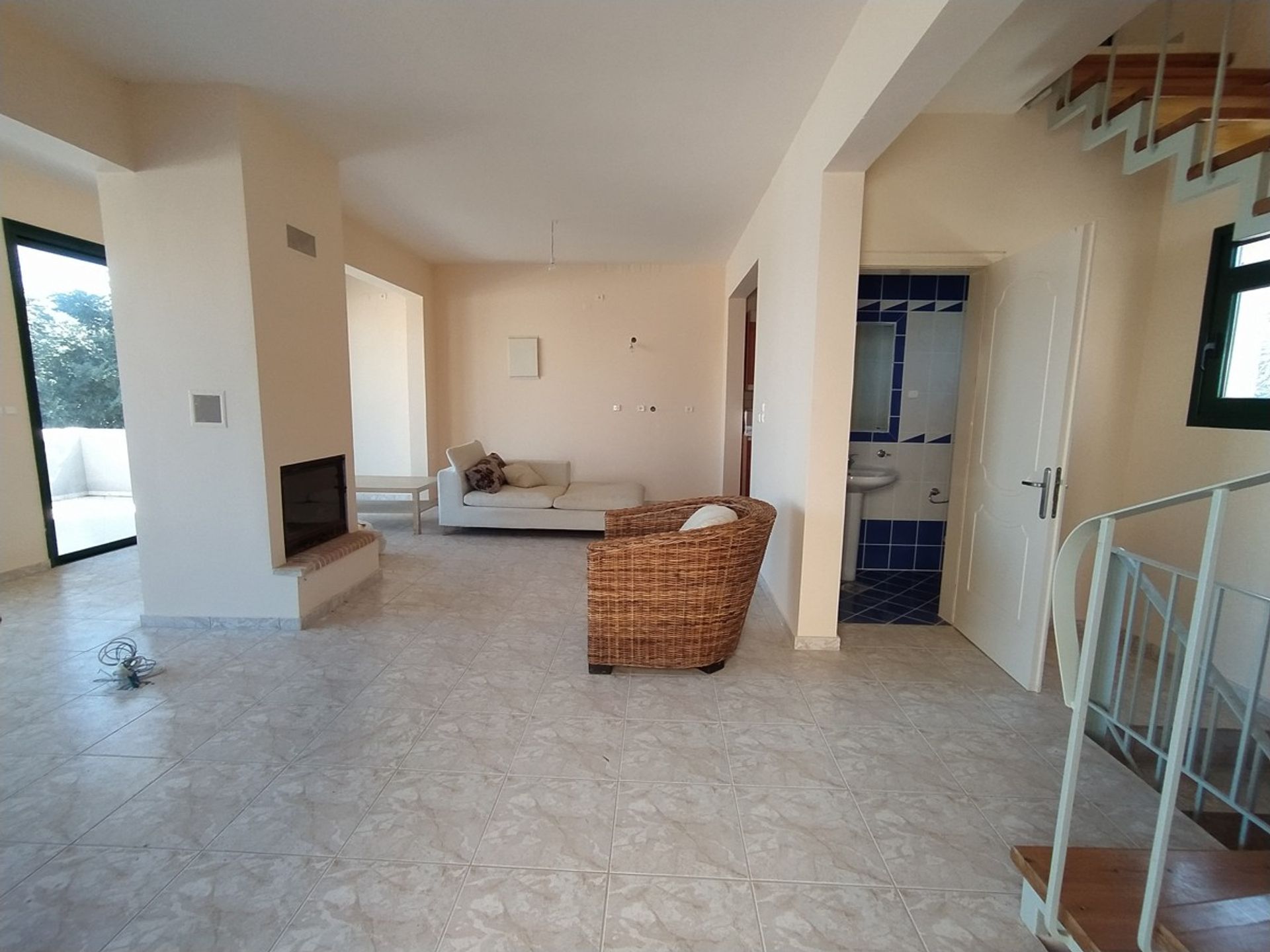 House in Chania,  11152226