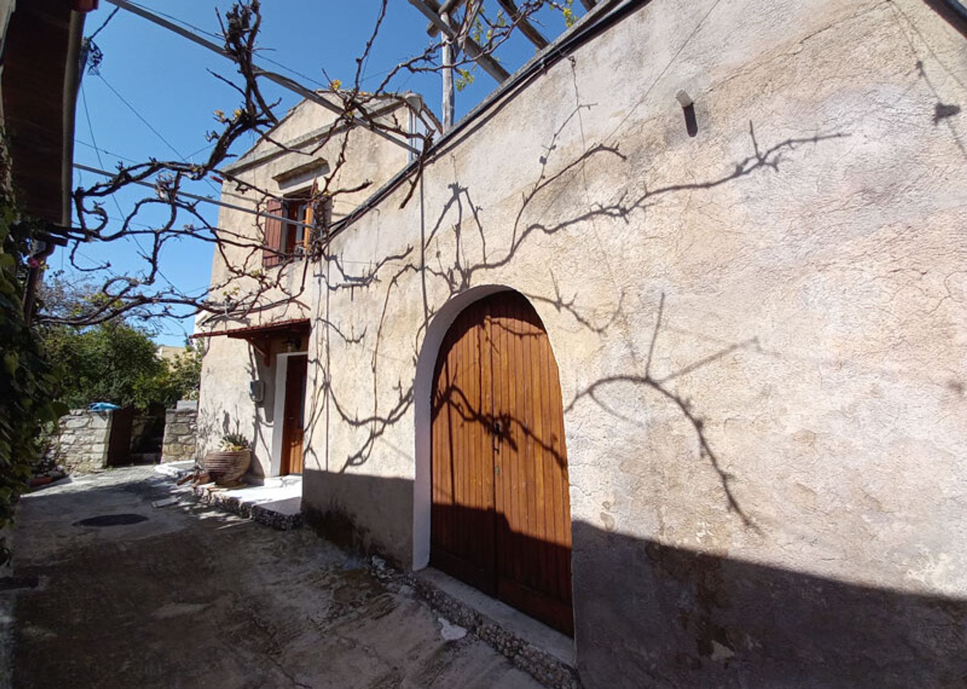 House in Chania,  11152231