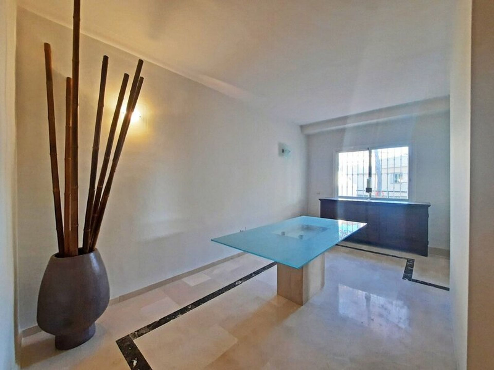 Condominium in Marbella, Andalucía 11153080