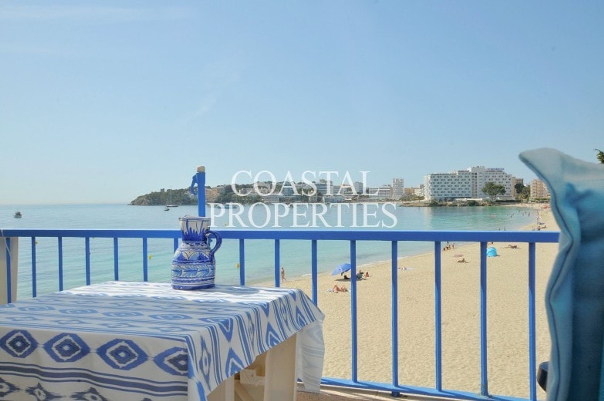 Condominium in Calvia, De Balearen 11153251