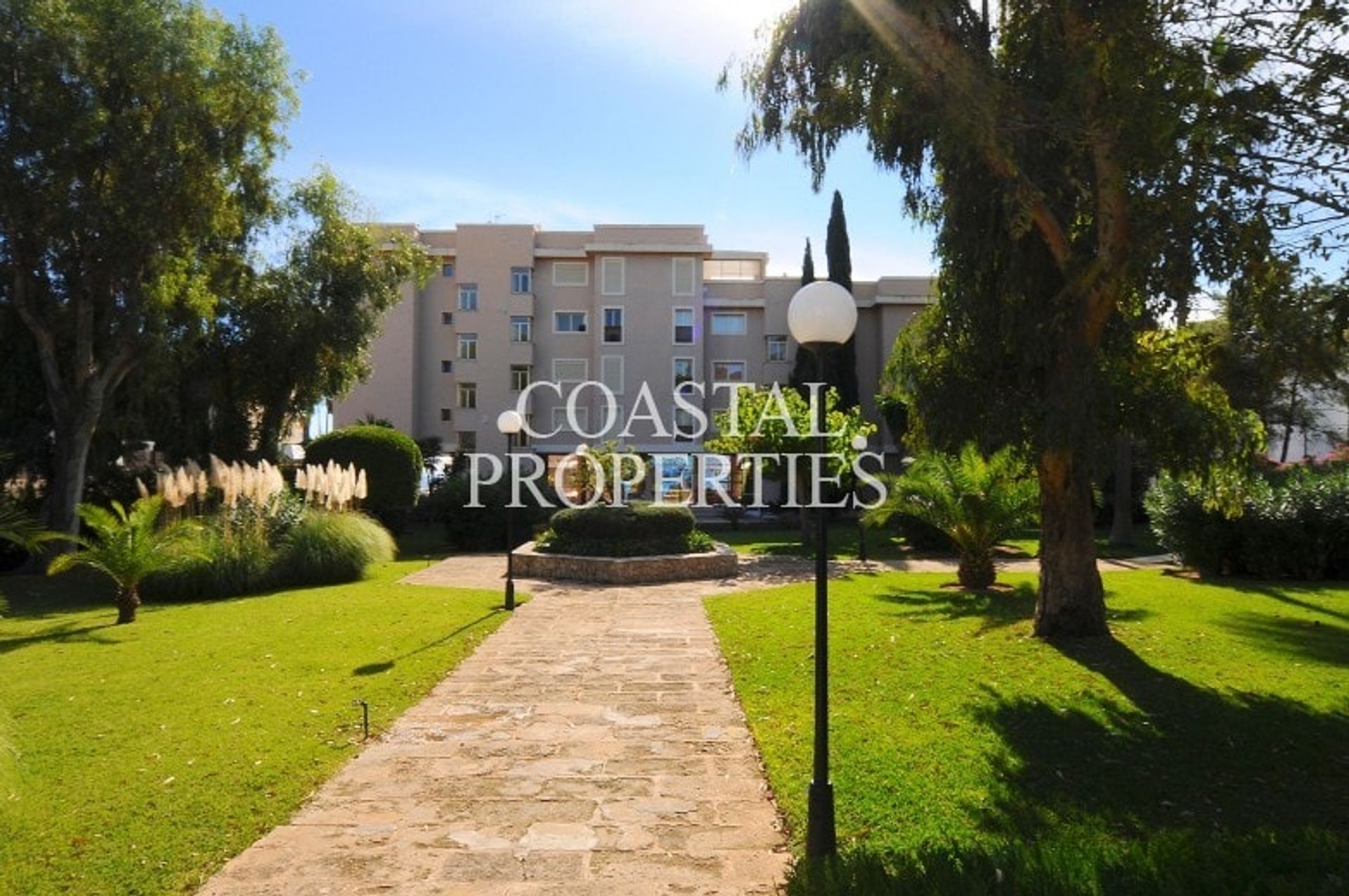 Condominium in Portals Nous, Illes Balears 11153357