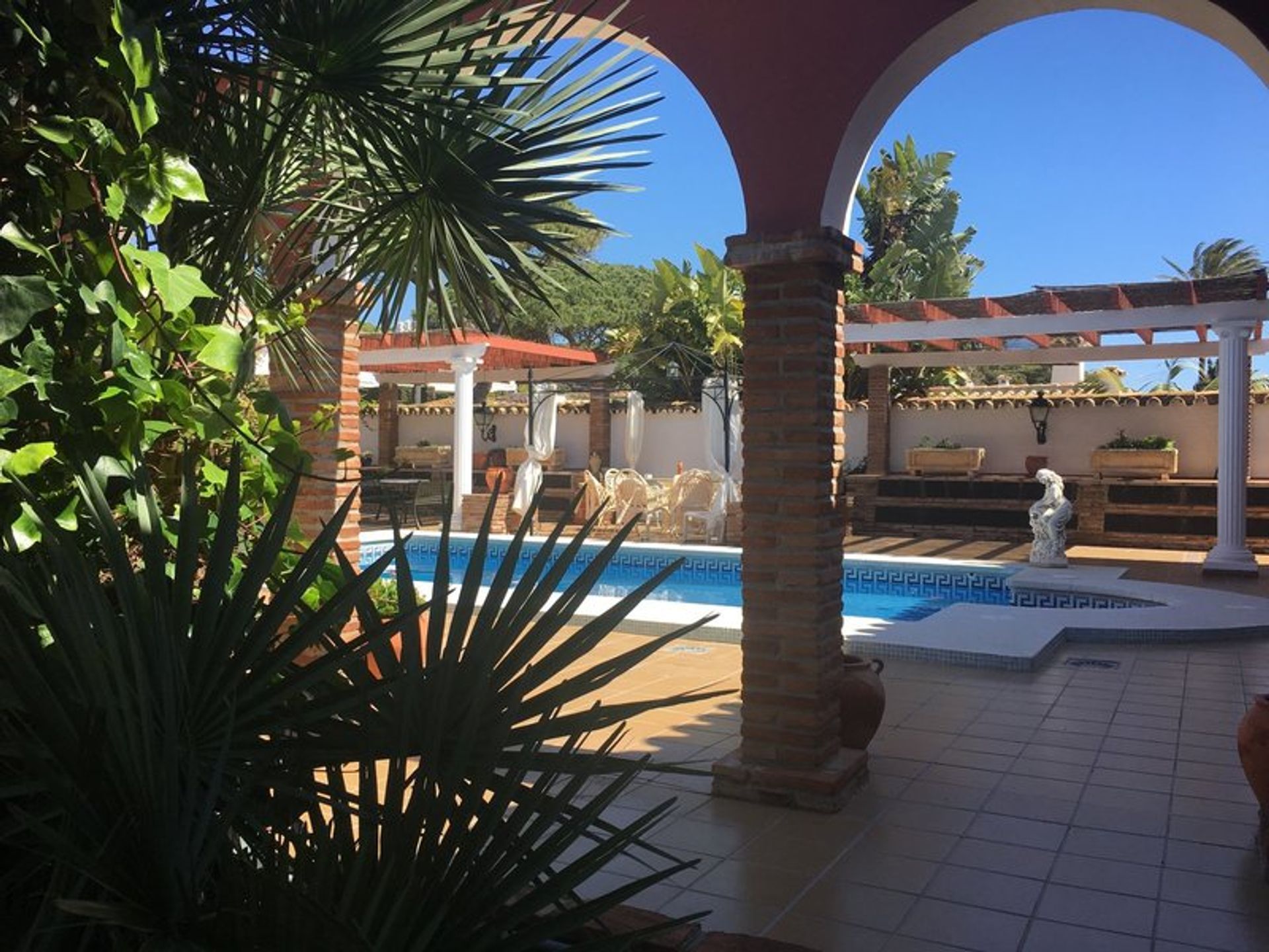 بيت في Marbella, Andalucía 11153359