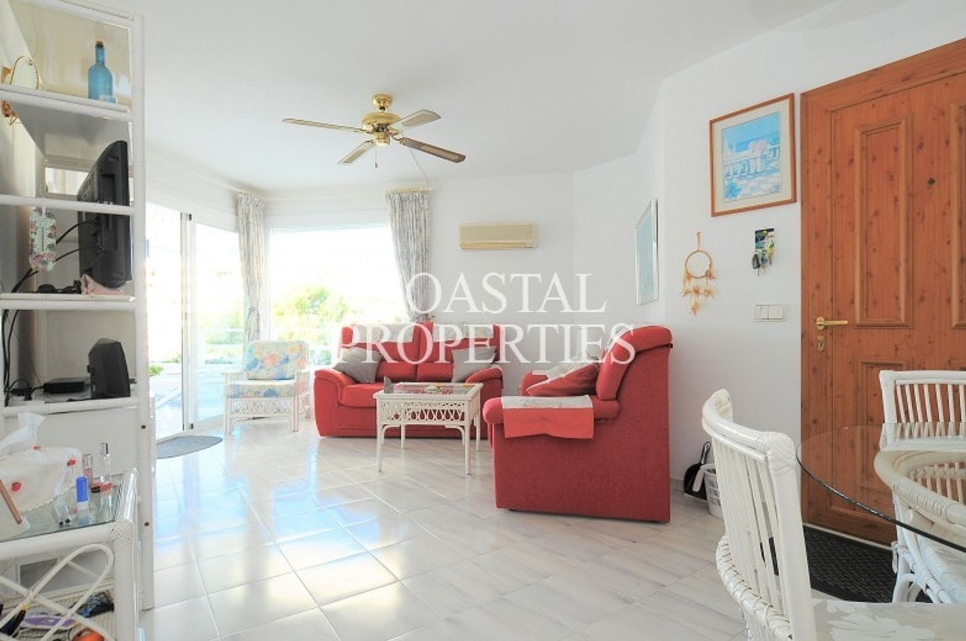 Condominium in Calvia, Balearic Islands 11153371