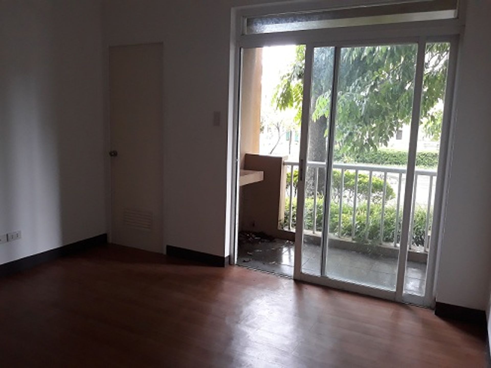 Condominium in Martirez Del Noventa y Seis, Laguna 11154203