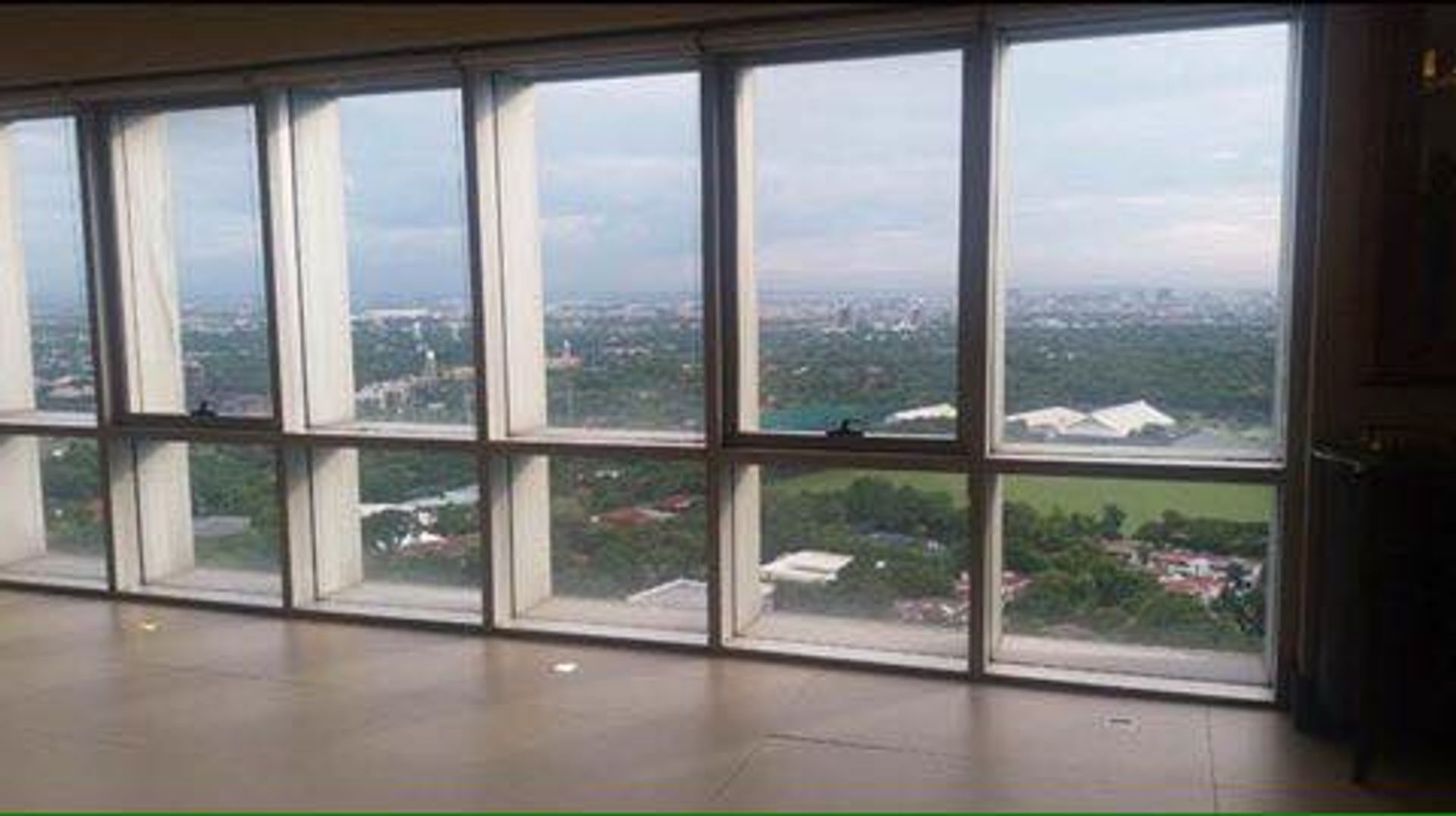 Condominium dans Parc Forbes, Makati 11155224