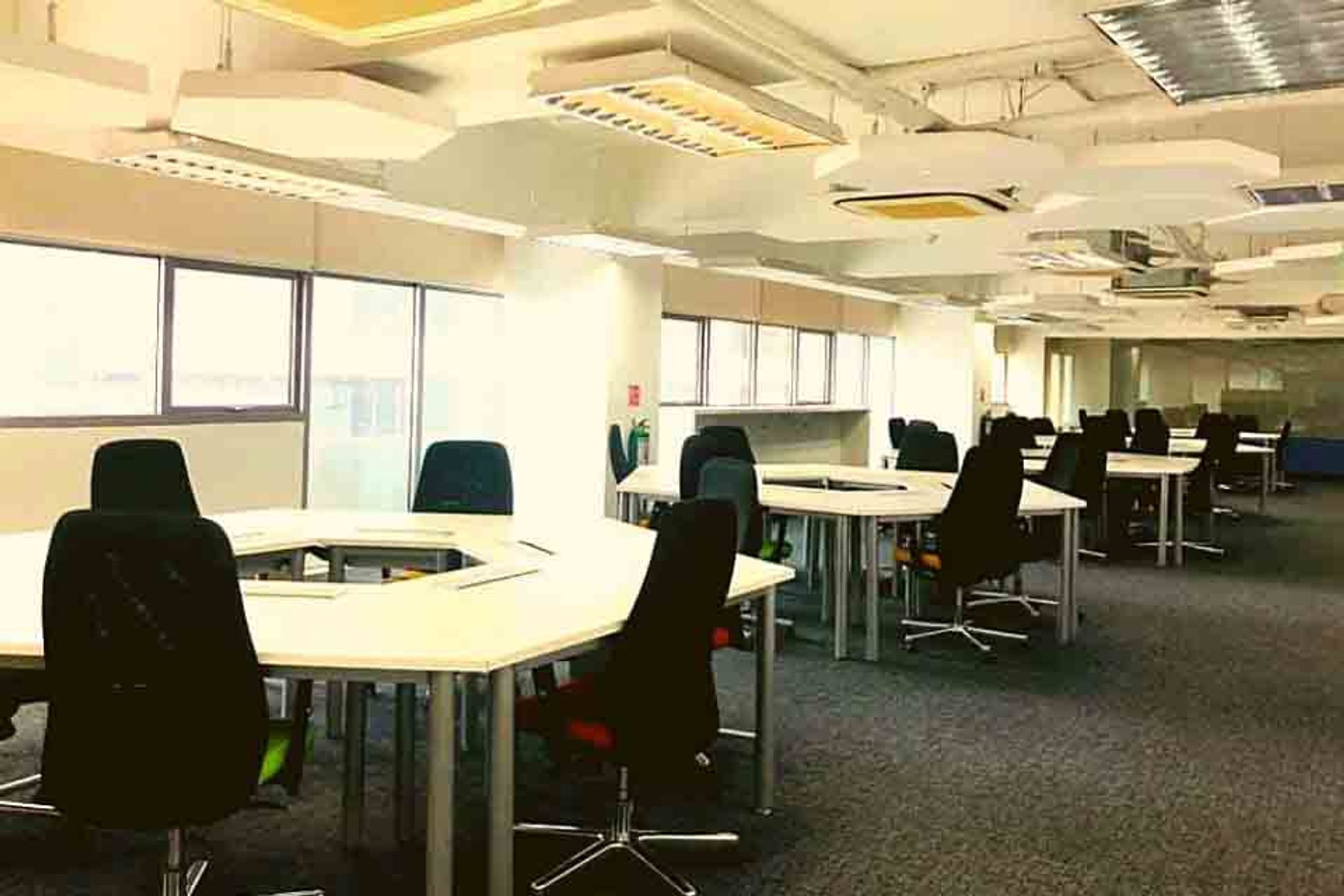 Büro im Poblacion, Makati 11155384