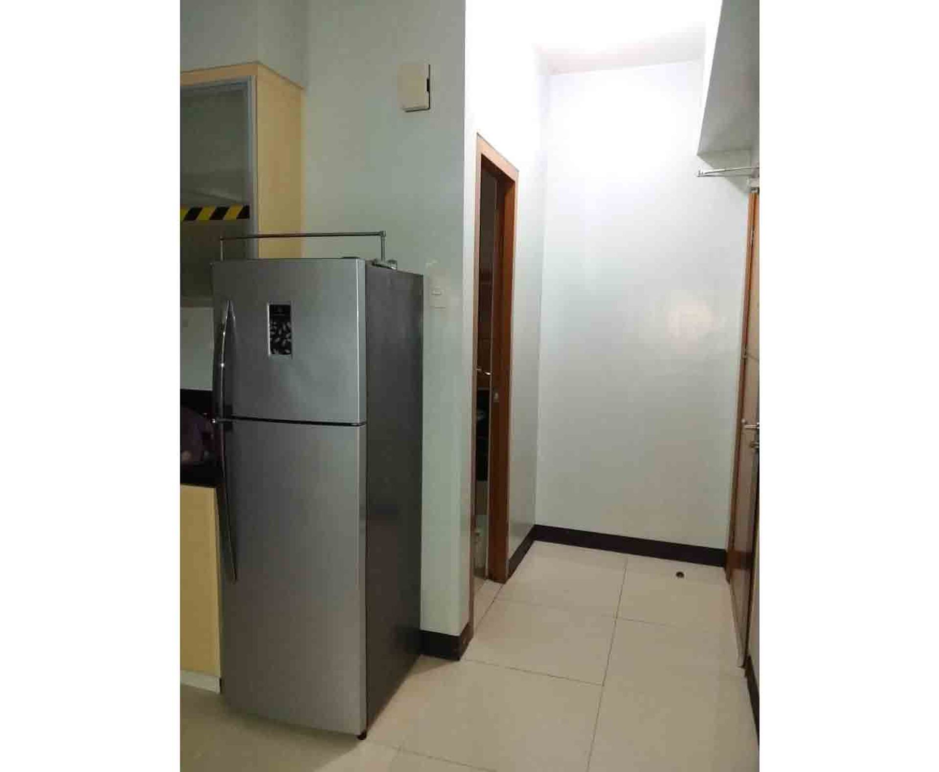 Condominium in South Side, Makati 11155483