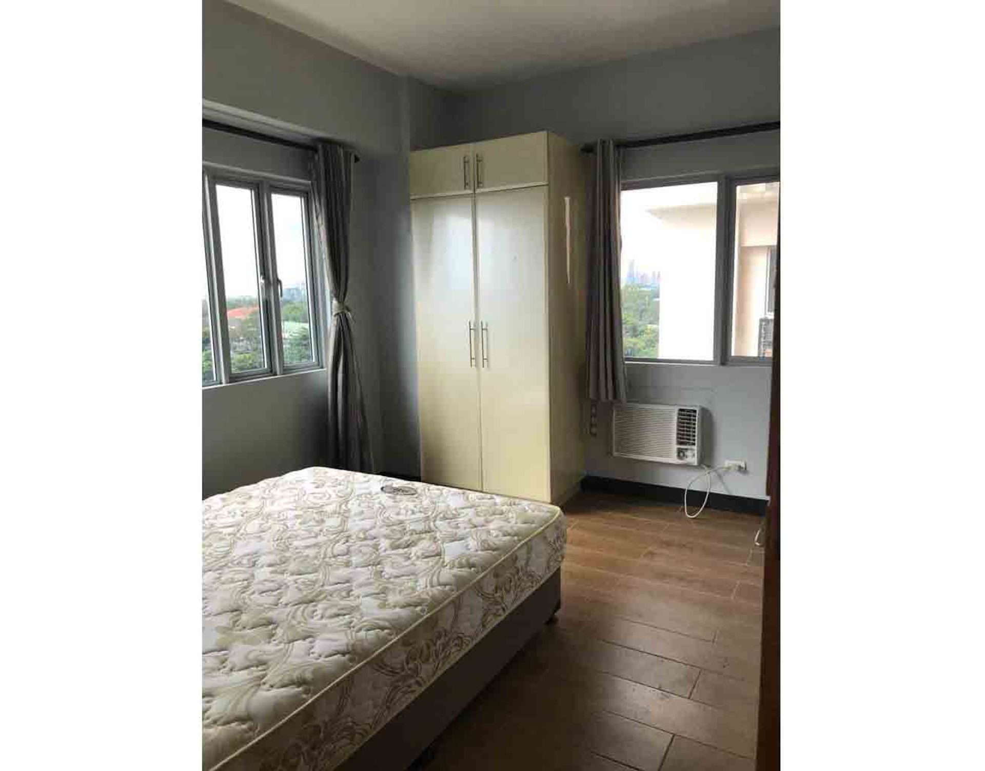 Osakehuoneisto sisään Eteläpuolella, Makati 11155484