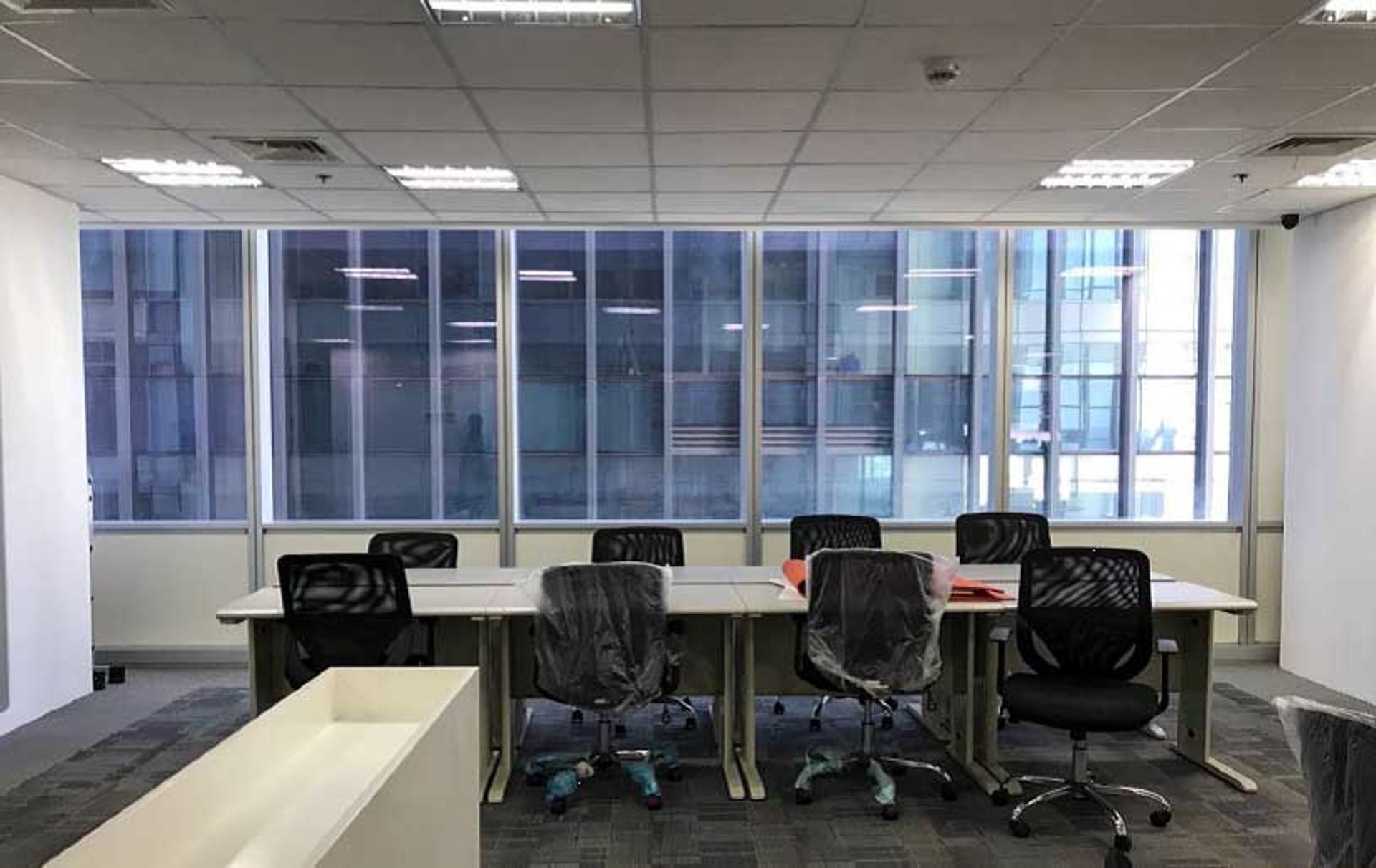 Kantor di Poskan Sisi Utara yang Tepat, Makati 11155585