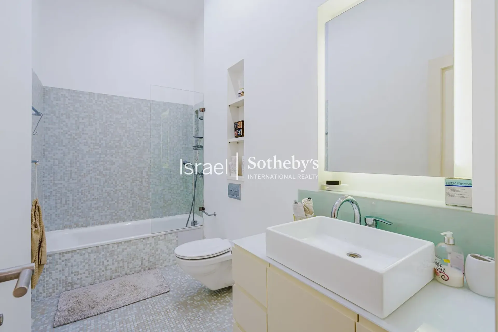 Osakehuoneisto sisään Tel Aviv-Yafo, 3 Retzif HaAliya HaShniya Street 11157180