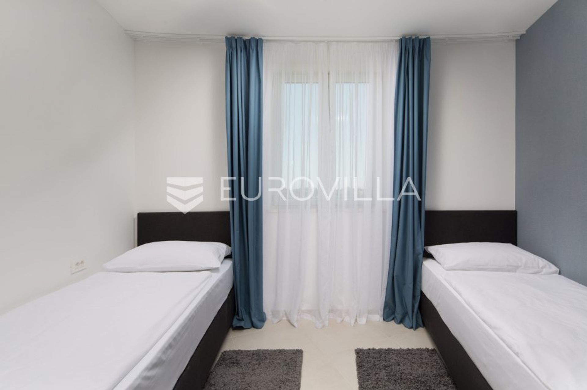 Condominio en Umag, Istarska županija 11157252