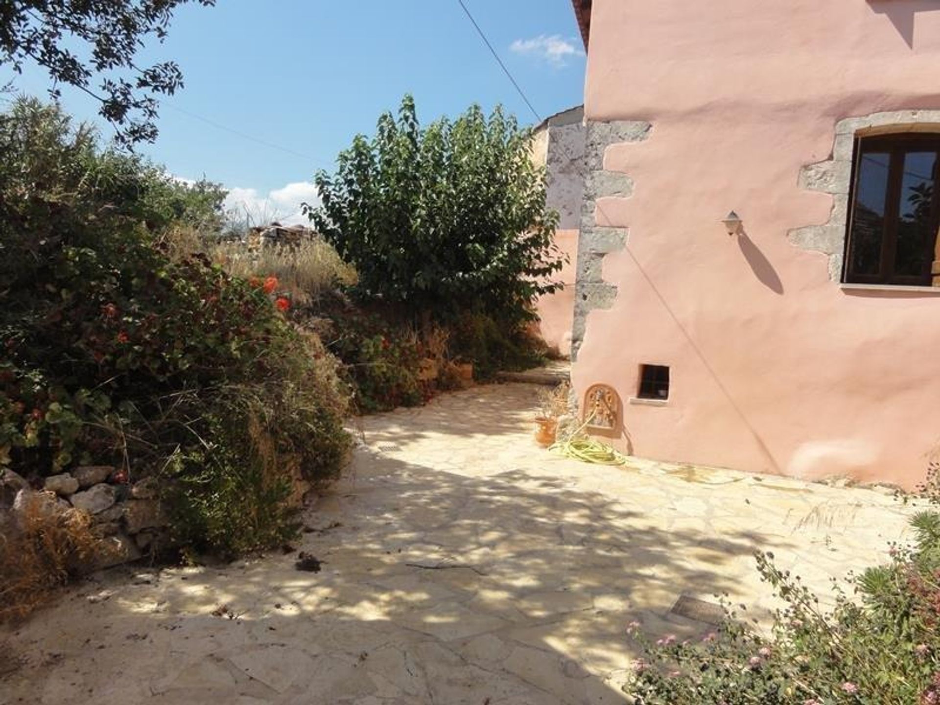 House in Chania,  11159361