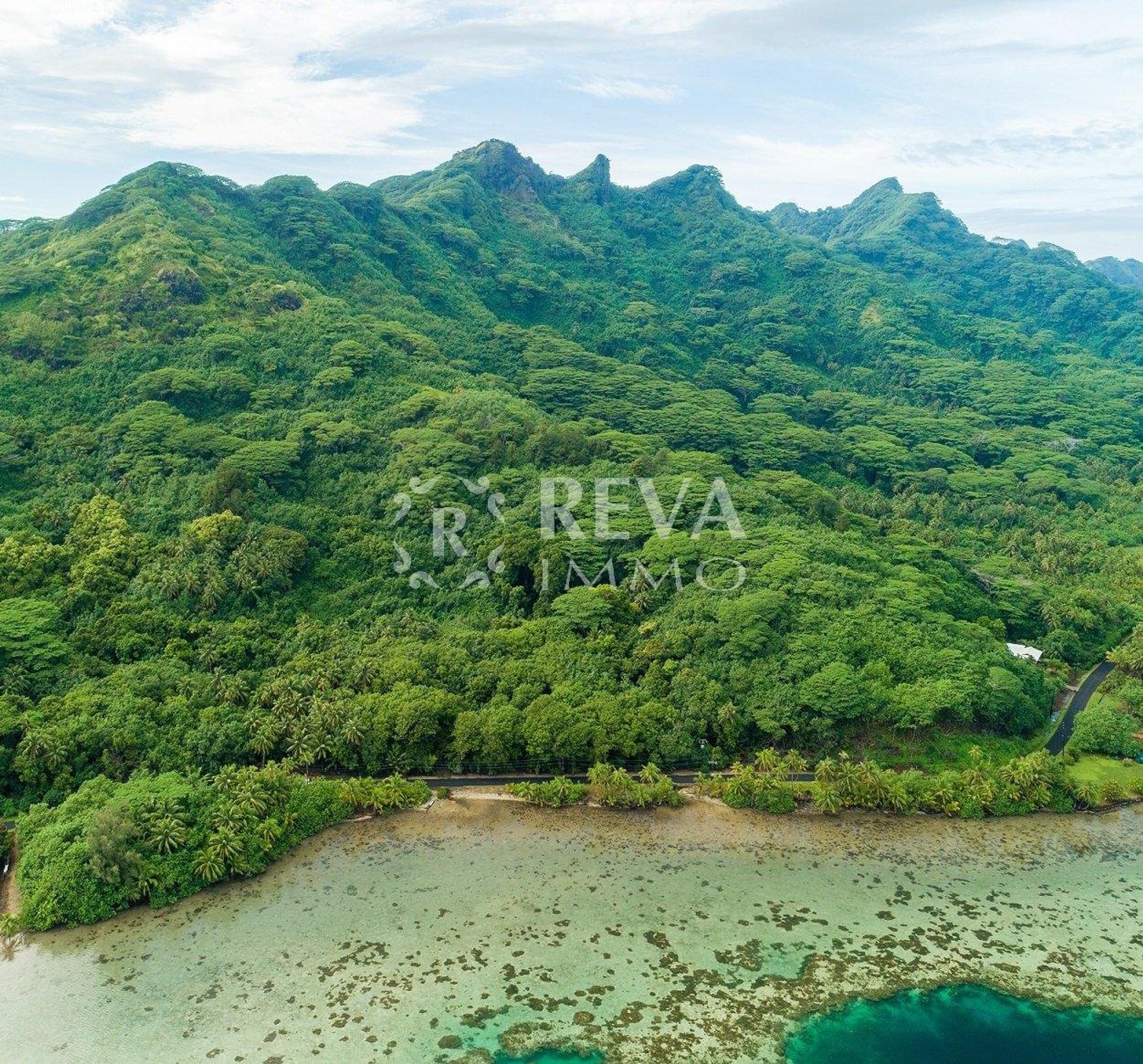 Kaupallinen sisään Huahine, Îles Sous-le-Vent 11159921