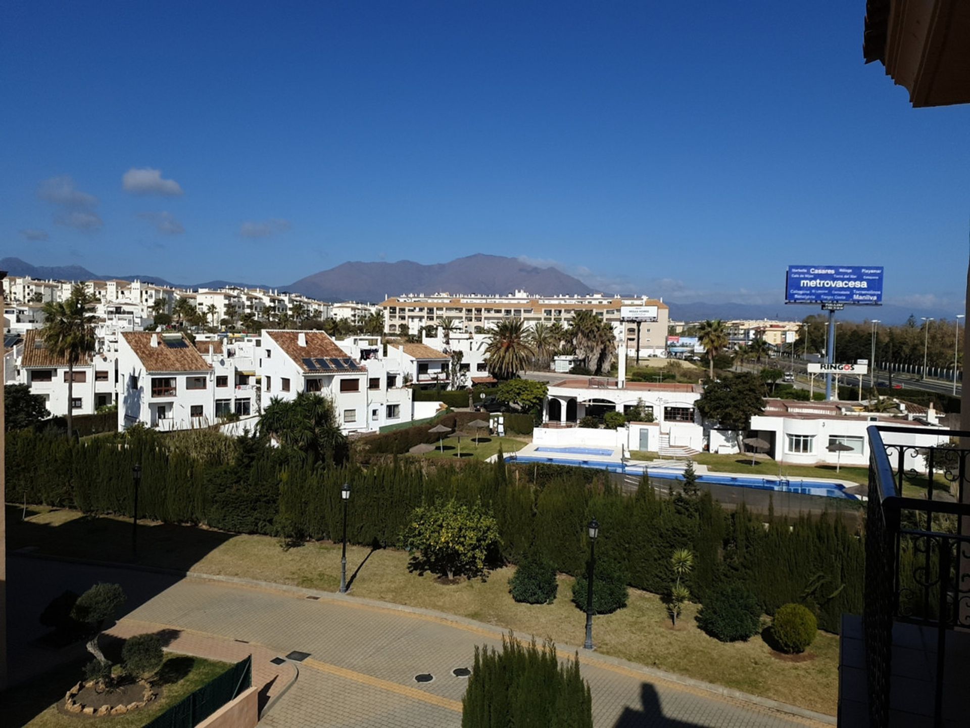 Condominium dans La Duquesa, Andalucía 11160348