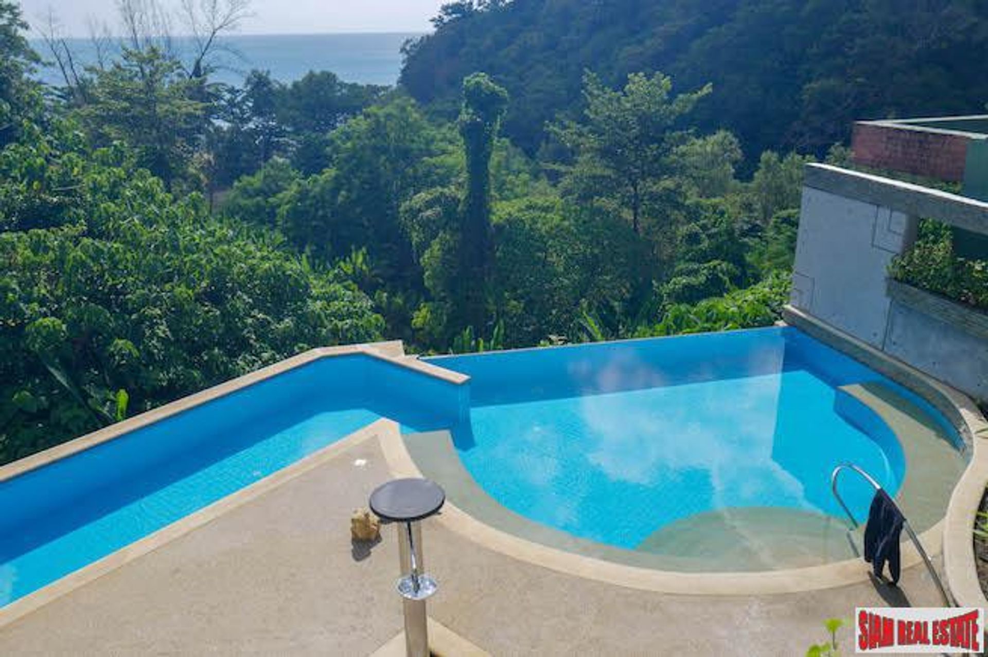 Condominio nel Divieto Kata, Phuket 11161230