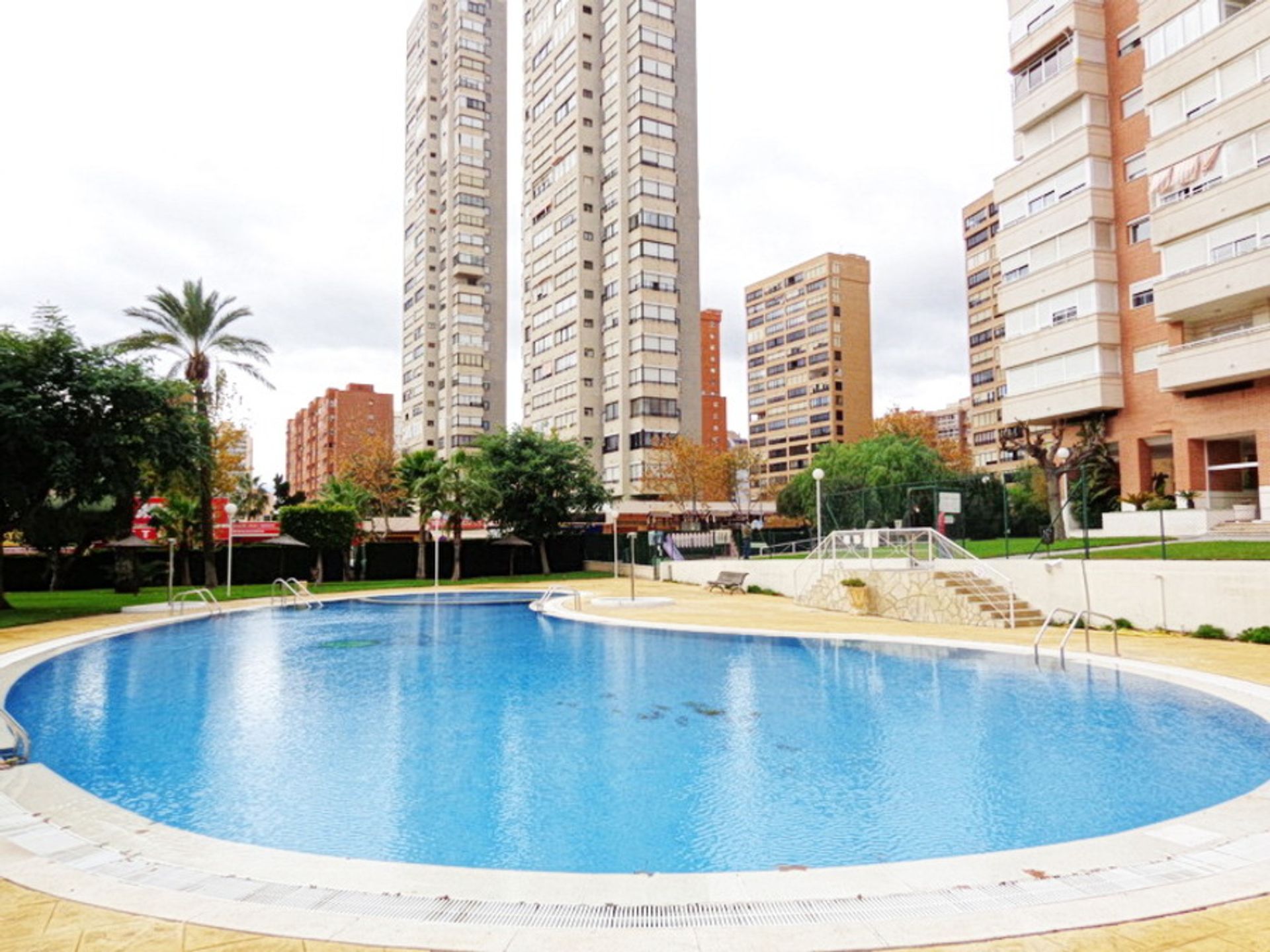 Condominium in Benidorm, Valencia 11162542