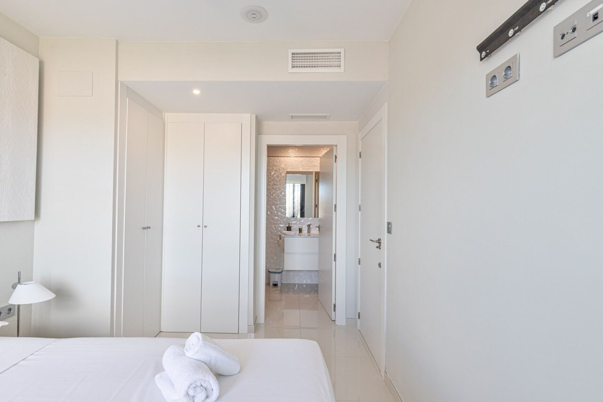 Condominium in Santa Pola, Comunidad Valenciana 11162985