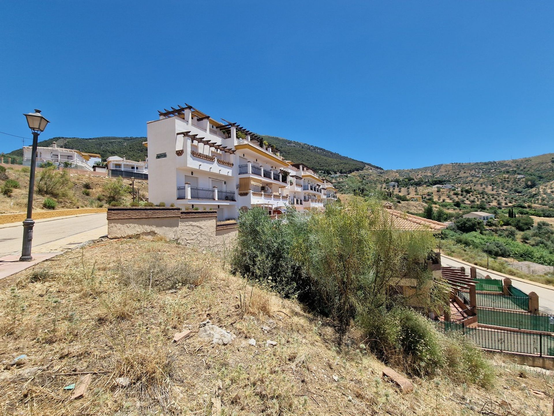 Condominium in Alcaucín, Andalucía 11164209