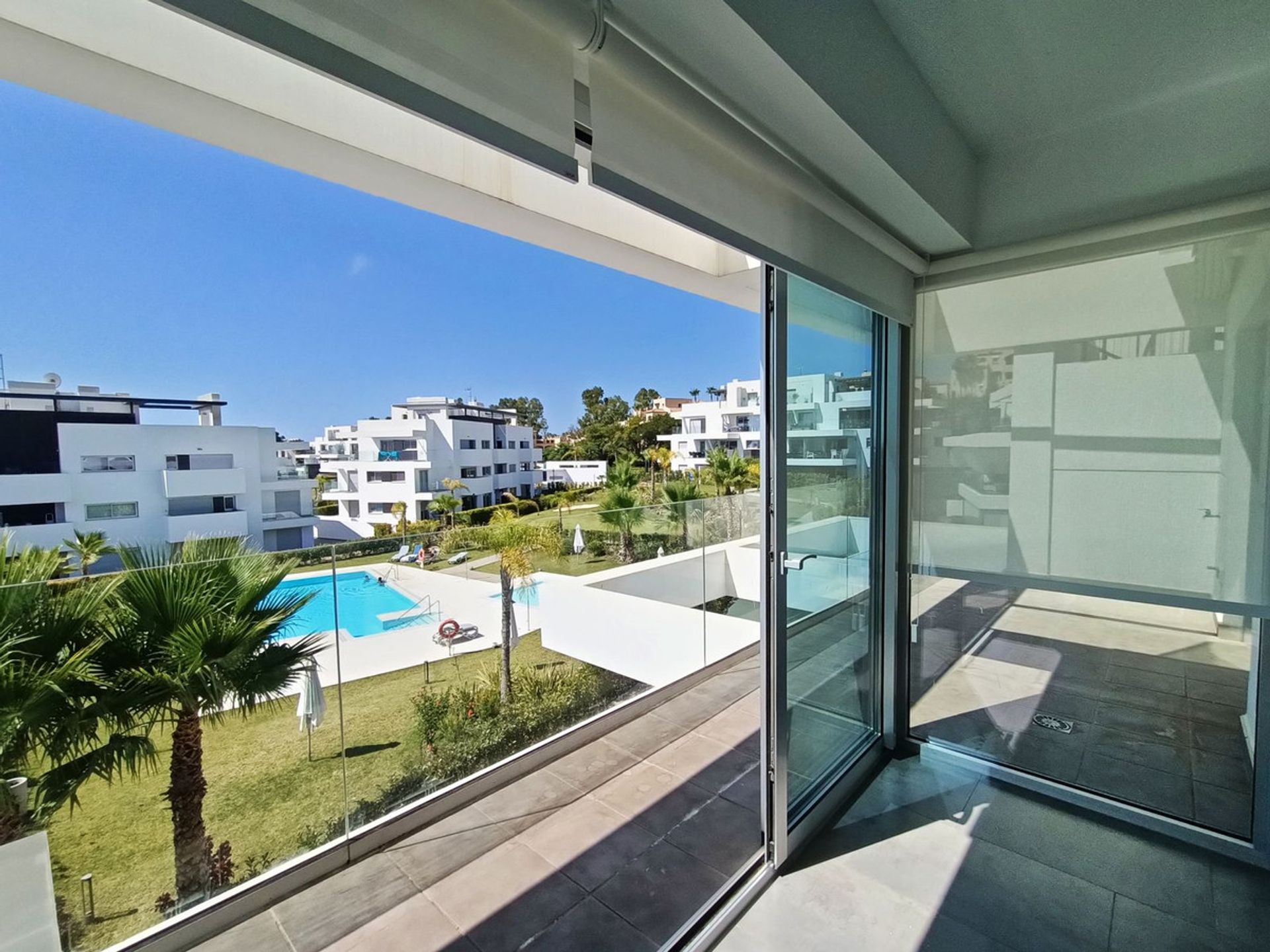 Condominium in Estepona, Andalusië 11164495