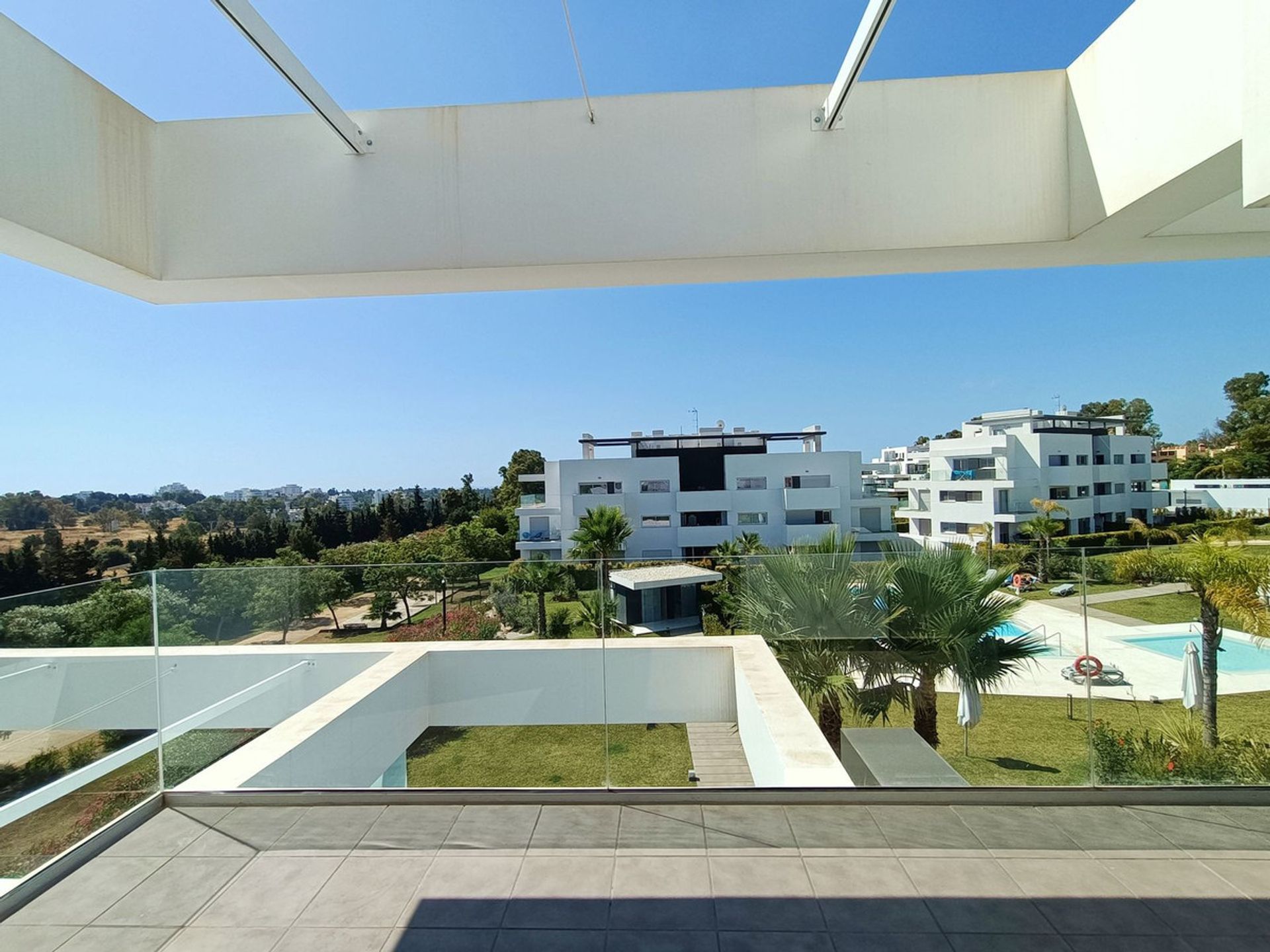 Condominium in Estepona, Andalusië 11164495