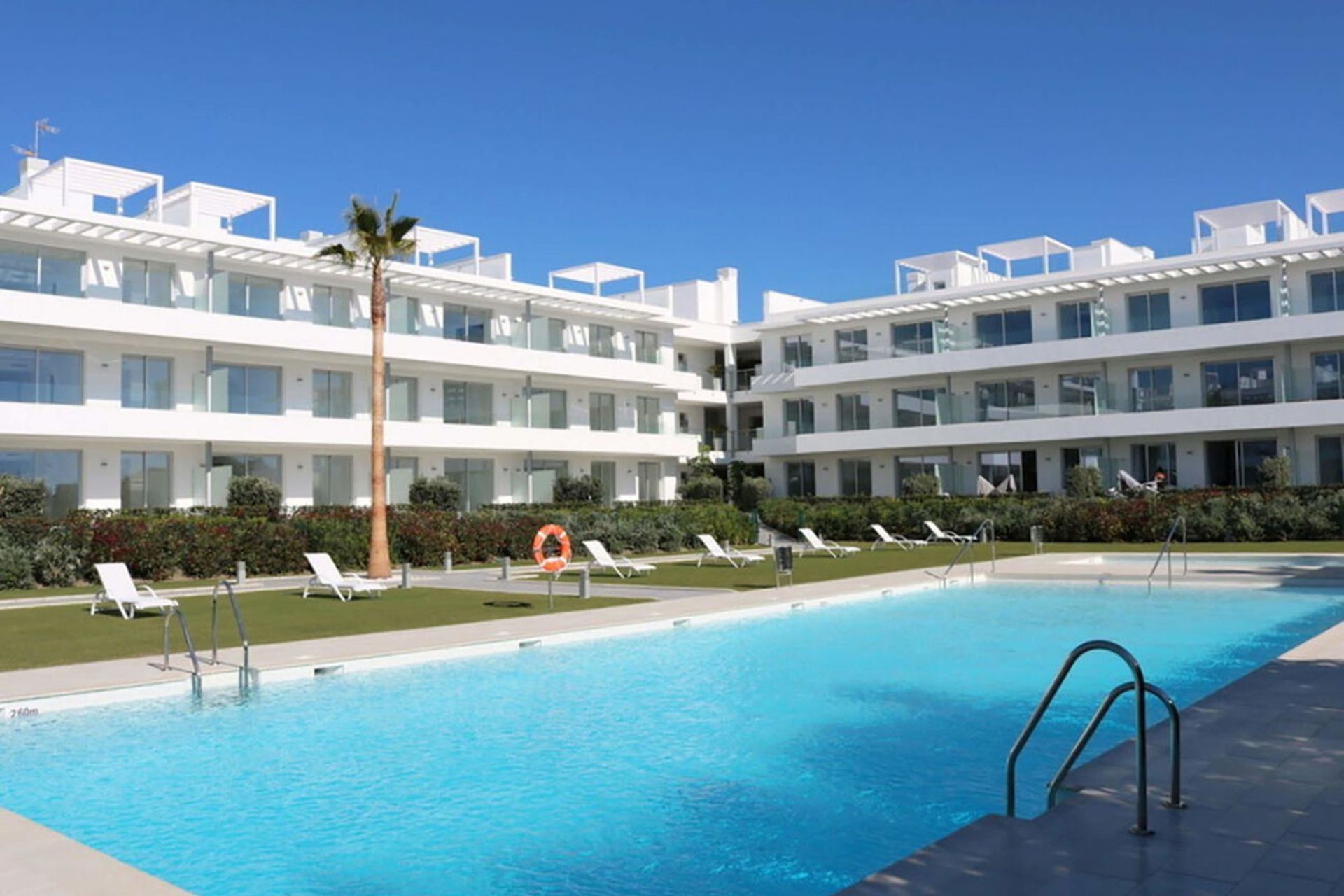 Condominium dans Estepona, Andalousie 11165776